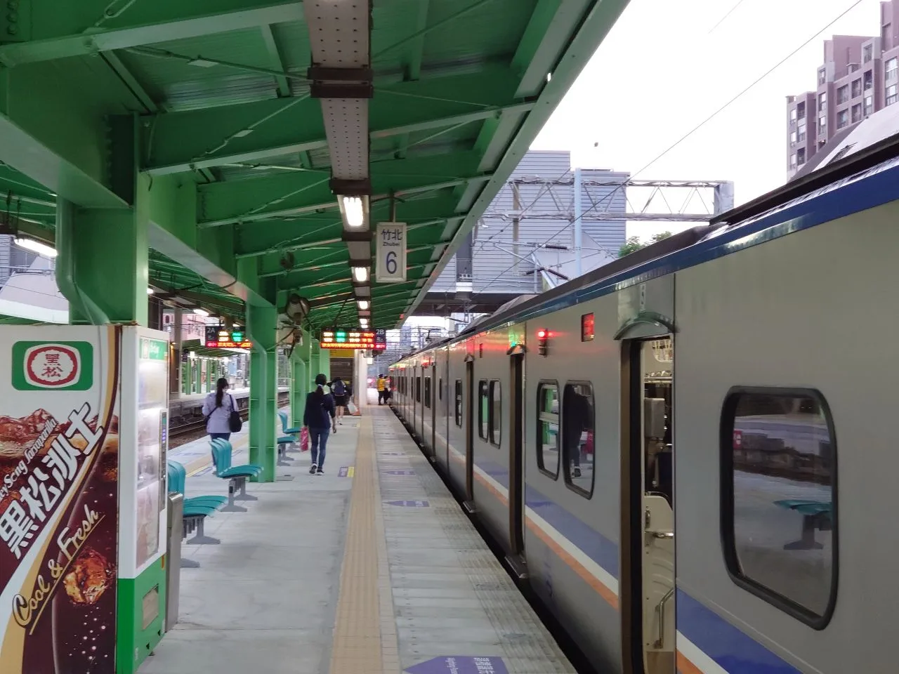 竹北車站的公廁求救裝置未響起警報聲，AED警鈴也未正常運作。示意圖。圖為竹北車站站內。李台源攝