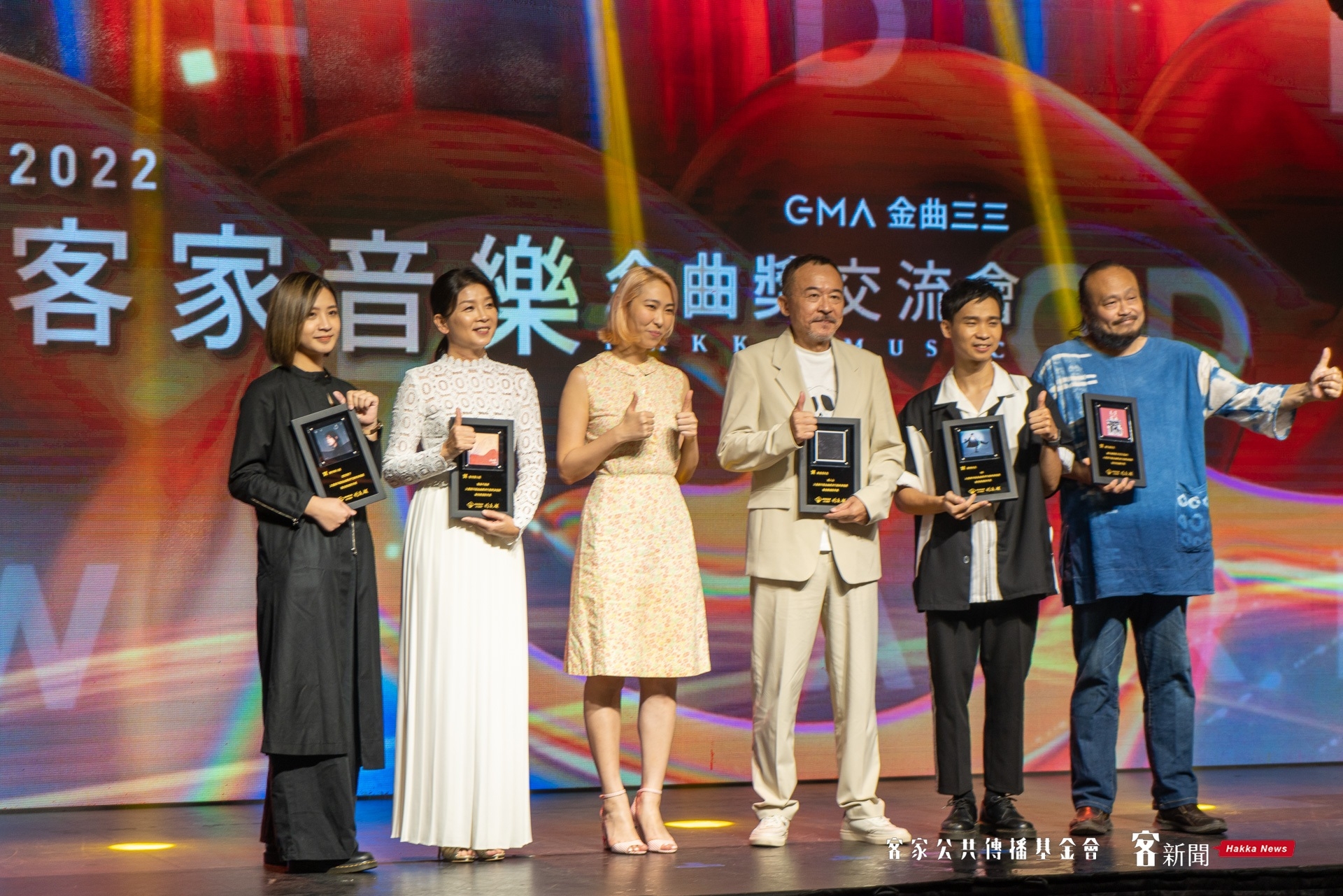 徐世慧與其他入圍者合影。范修語攝