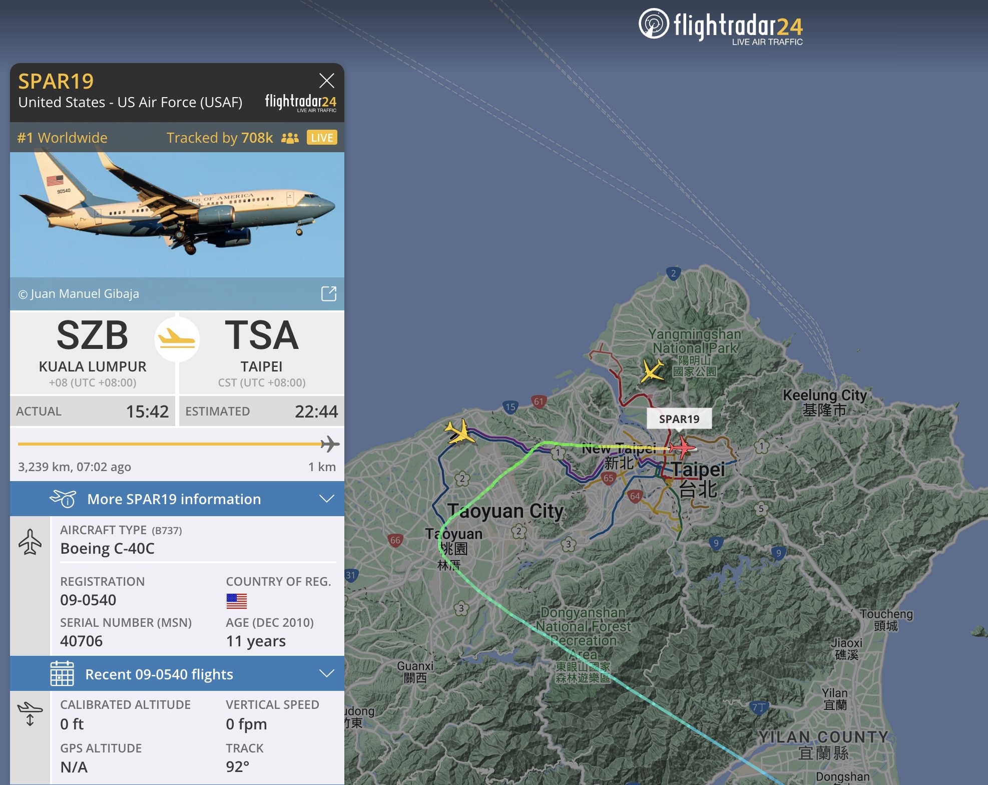 Flightradar24指出,裴洛西專機SPAR19抵達松山機場時,同時有70萬人上線觀看,也已破他們開站以來的紀錄。翻攝Flightradar24
