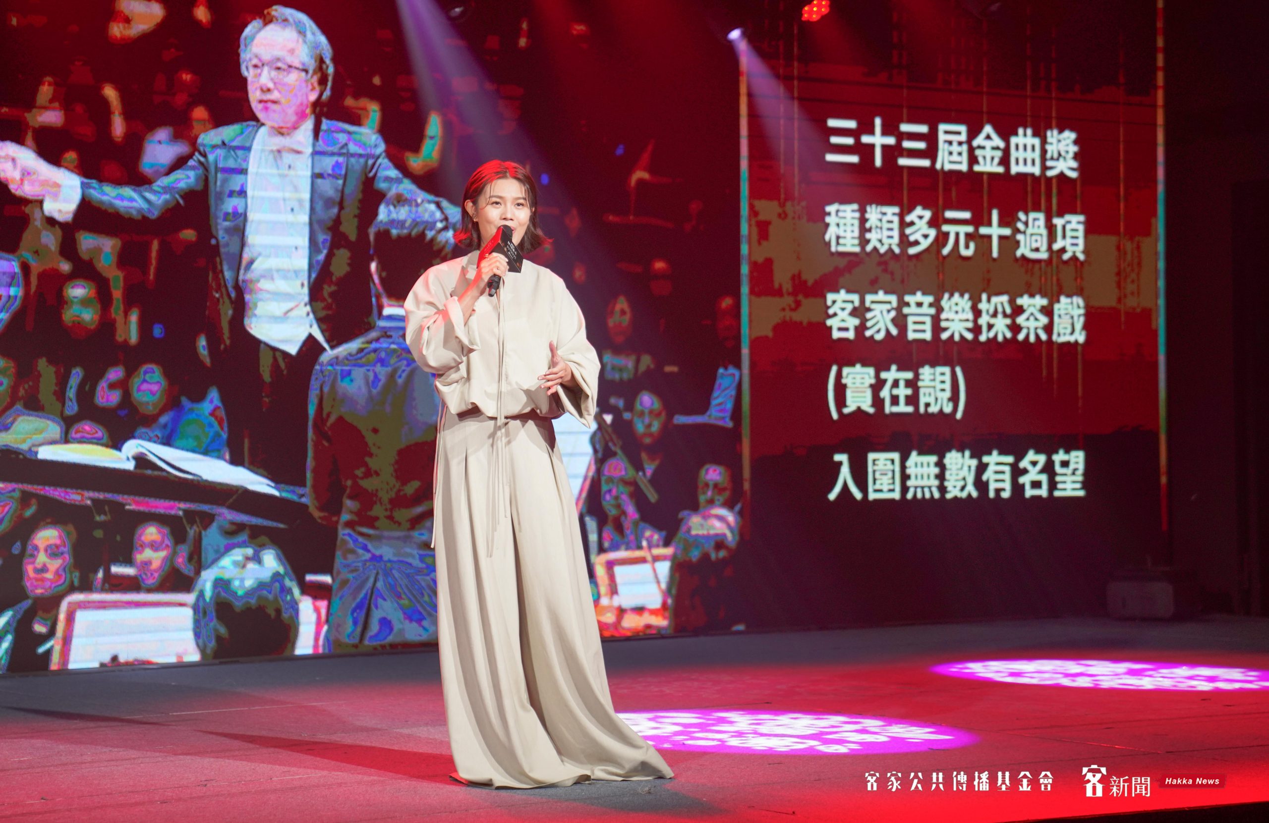 朱海君是道地的客家人，但在歌壇上以閩南語風靡全台，昨罕見演唱客家山歌。宋佩遙攝