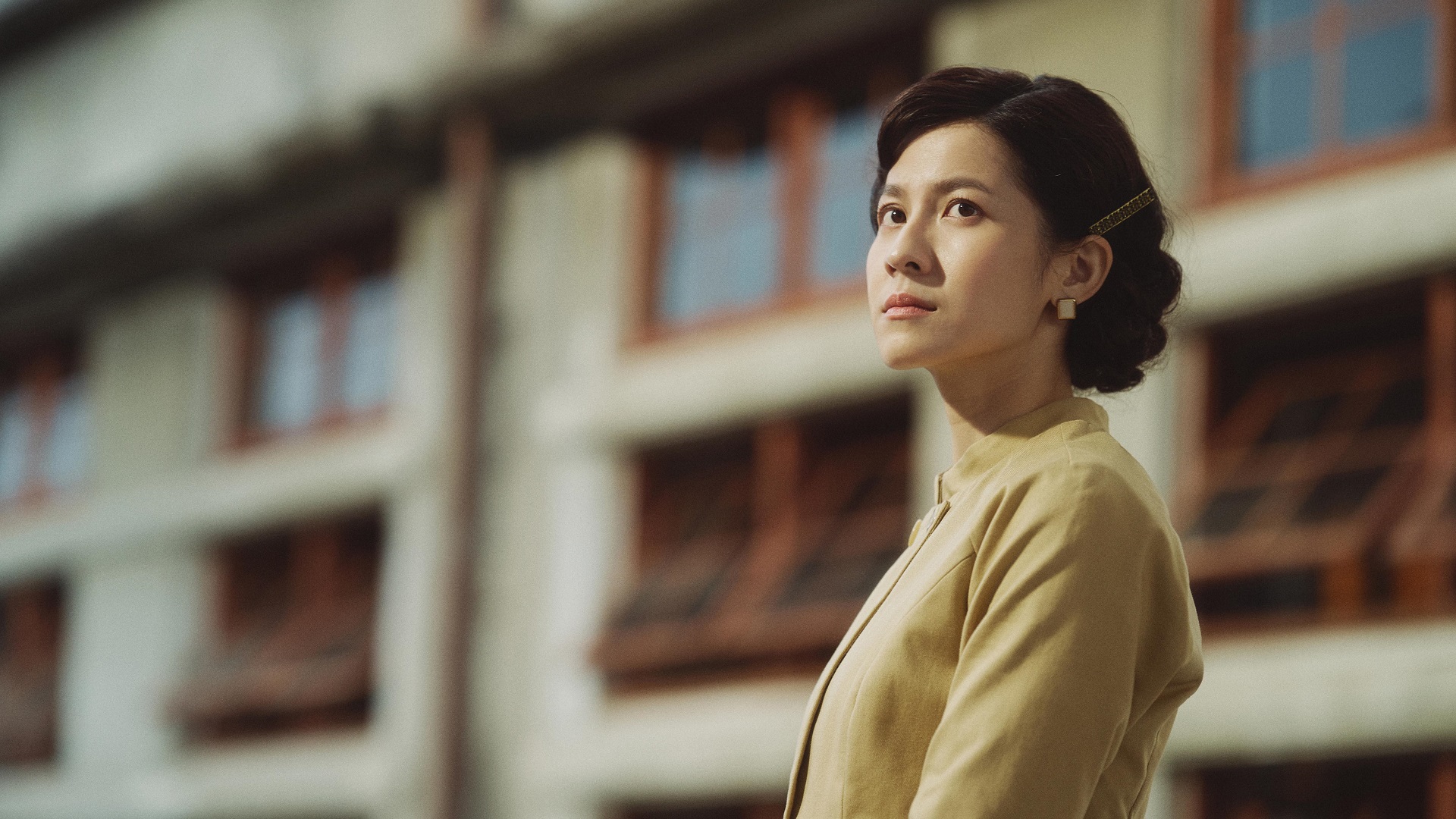 連俞涵飾演的張薏心顛覆了傳統客家婦女穿著的保守,是家族企業的CEO。翻攝《茶金》臉書