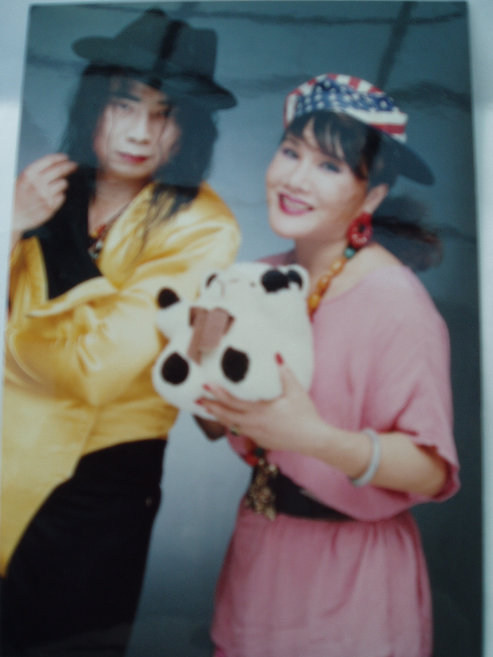 澎澎早年與廖峻合演「廖峻與澎澎」脫口秀,一閩一客,插科打諢,廣受觀眾歡迎。澎澎(邱美翠)提供