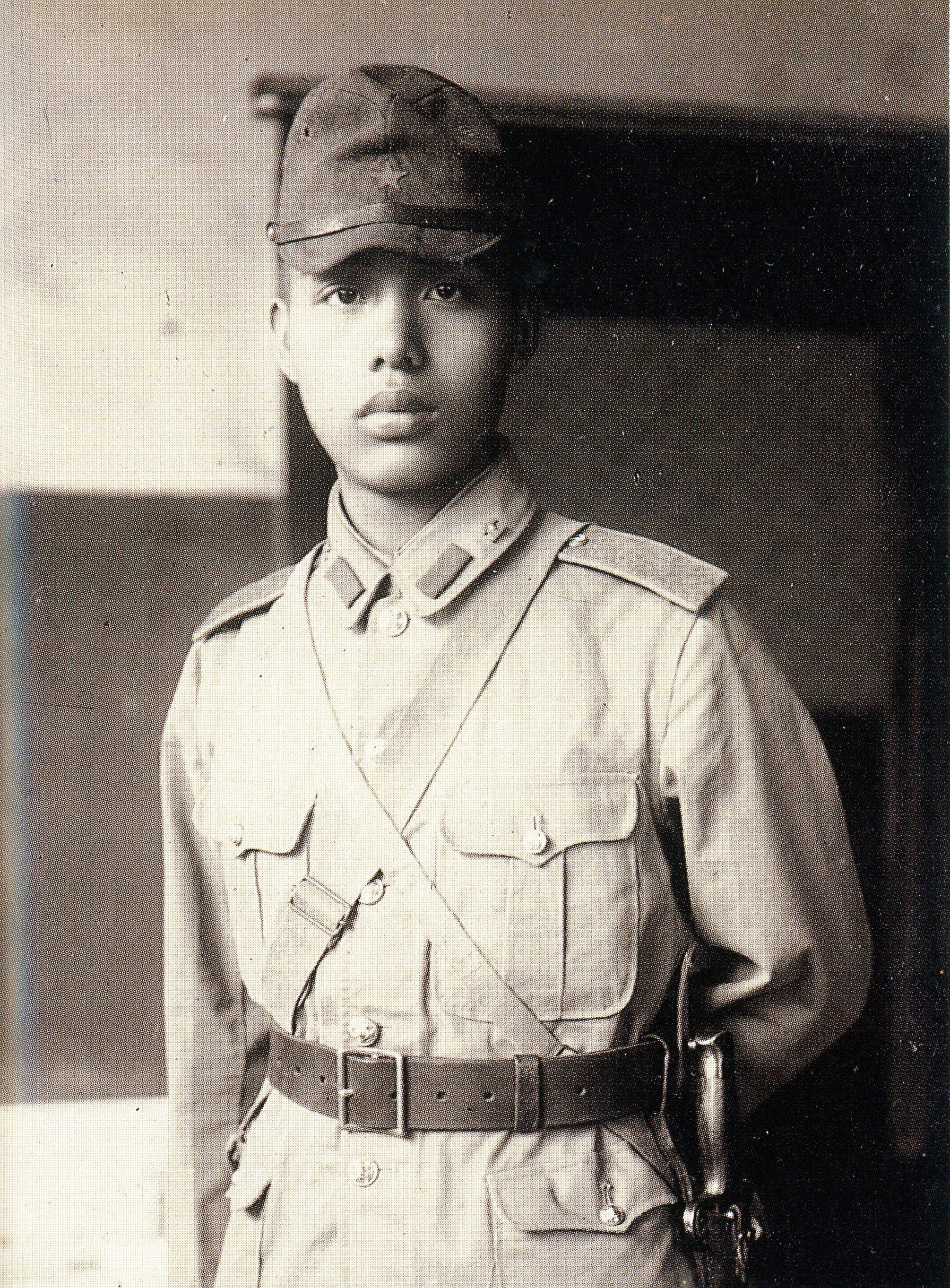 彭雙松1944年到日本念兵工學校的英姿。彭文銘提供
