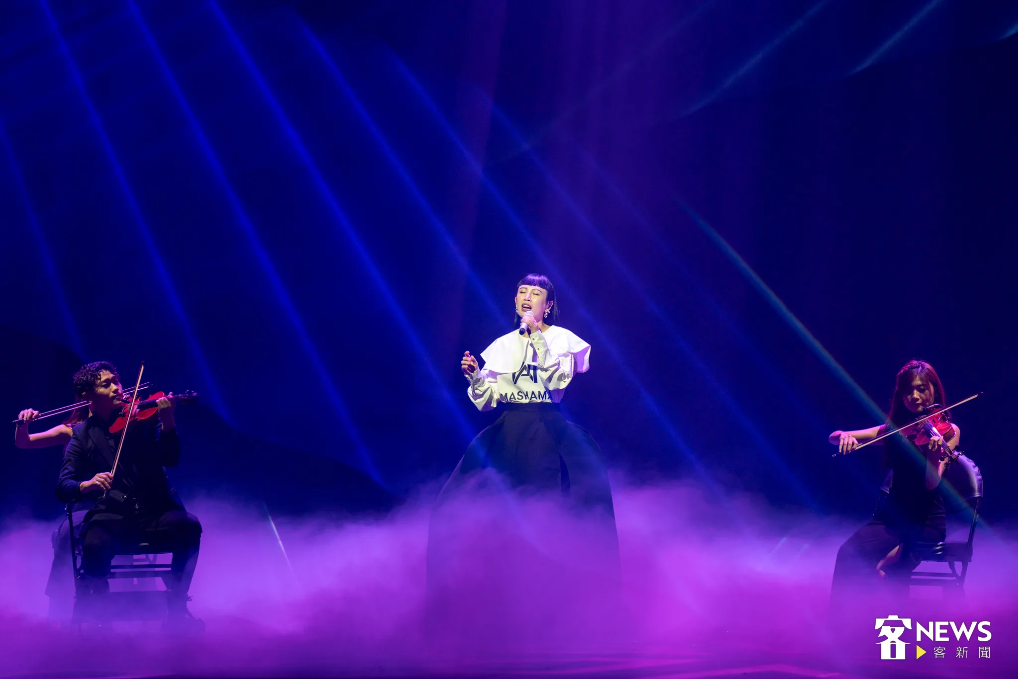 魏如萱今晚一連演唱茶金主題曲《查有此人》、《奶奶》、《彼個所在》,讓台下觀眾聽得如癡如醉。李台源攝