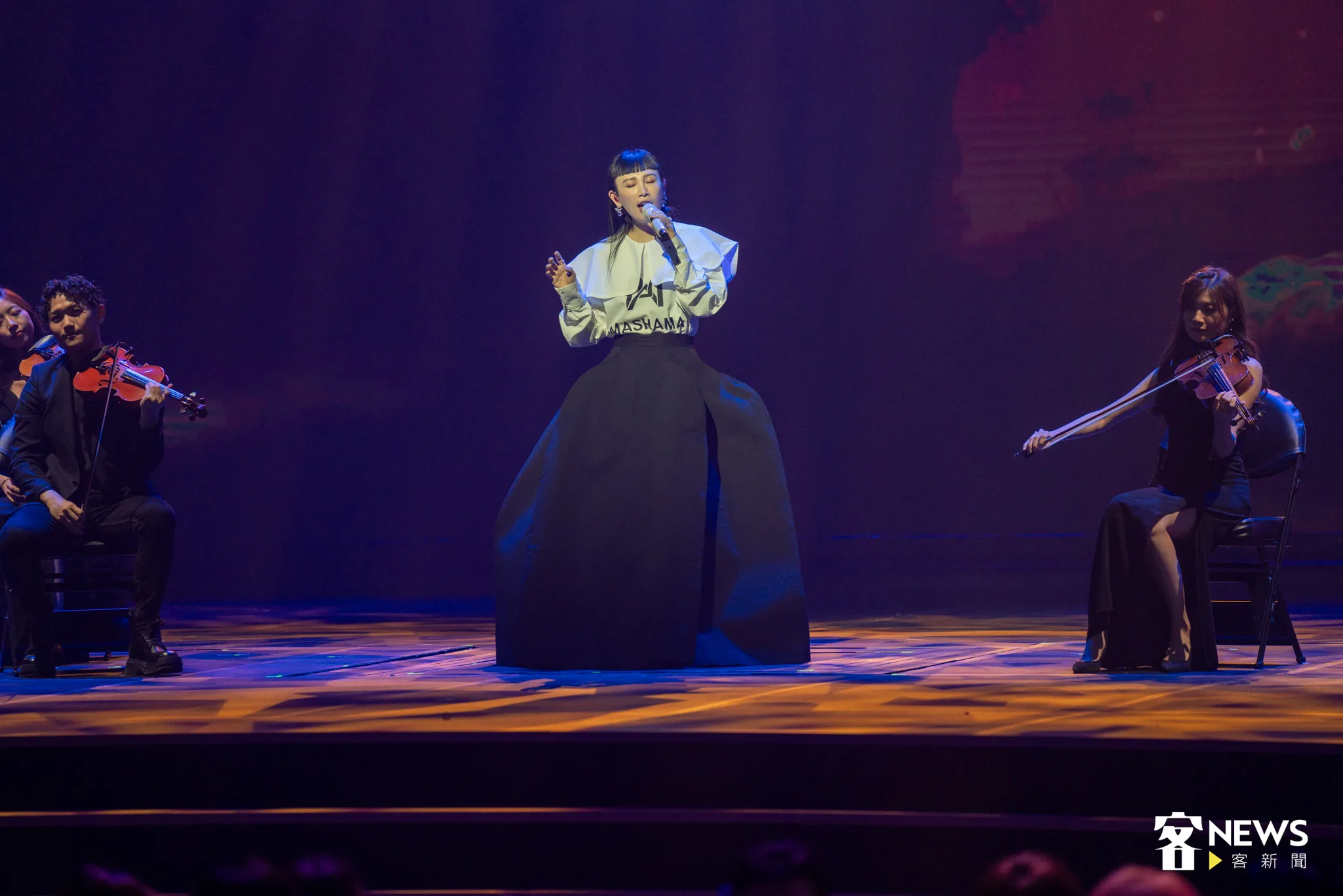 魏如萱攜手12人弦樂團再現最美台劇《茶金》名曲-「查有此人」。李台源攝