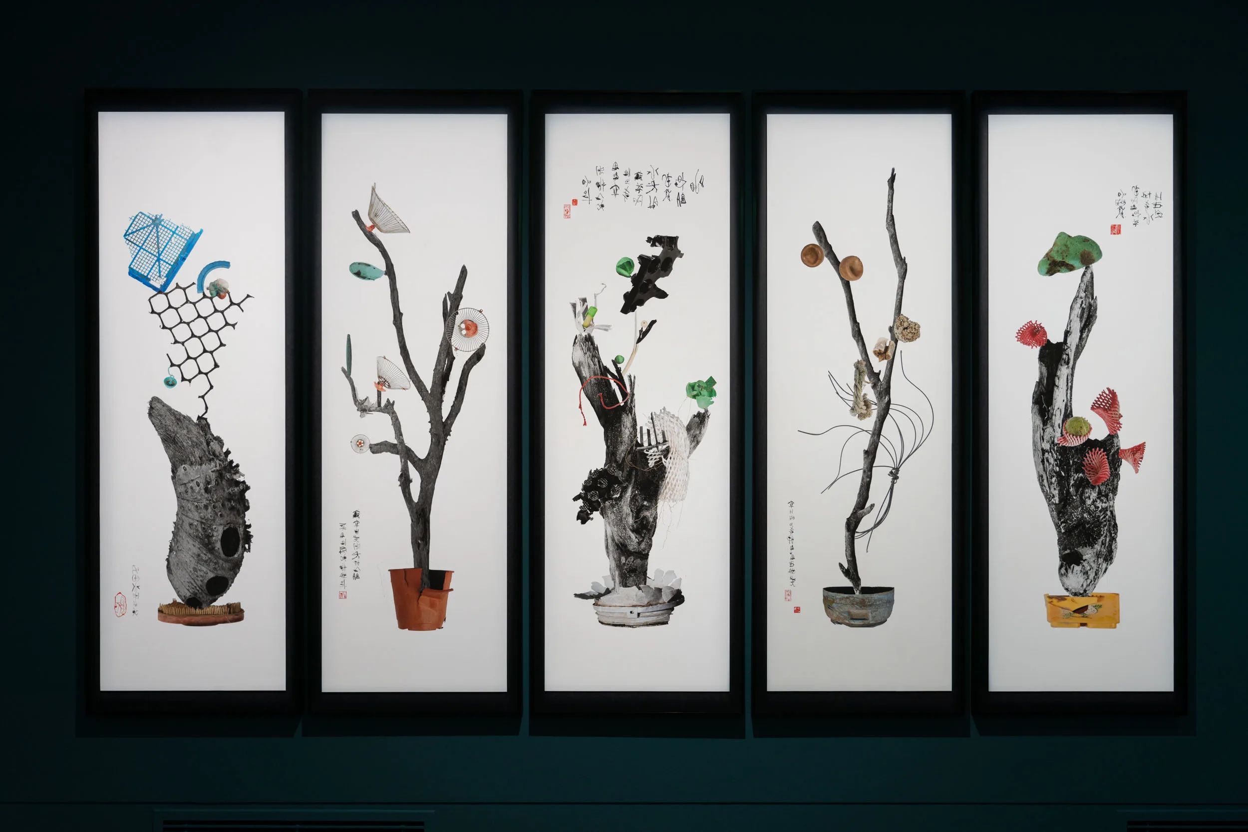 春節開館期間，當期展覽「映態：112年全國美術展攝影類」黃元煜〈海漂瓶花〉2022。藝術家提供