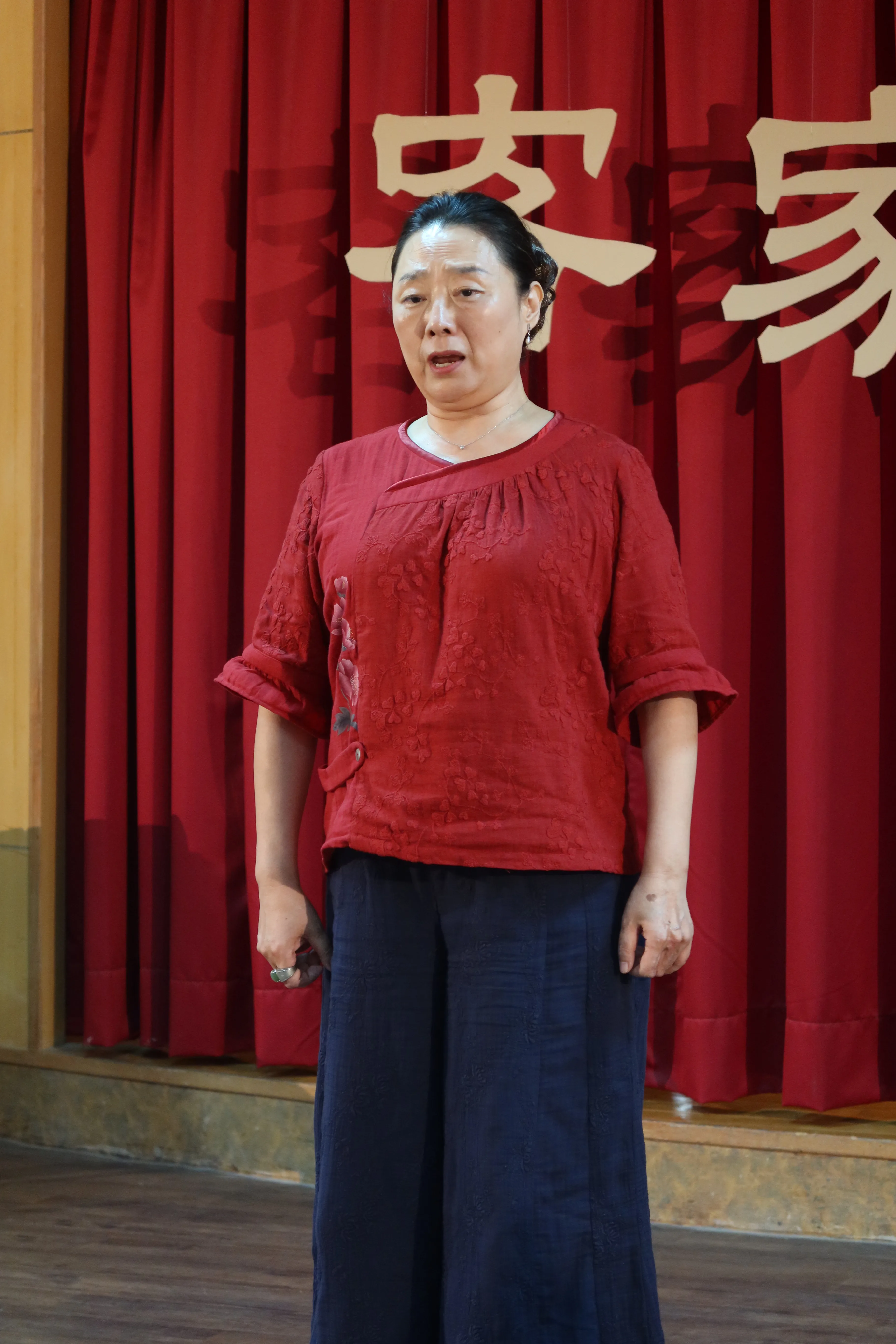 女高音李承恩是韓國人,與先生劉純維留德學音樂時相識結婚,圖為她演唱星雲的「浮生若夢」。何來美攝