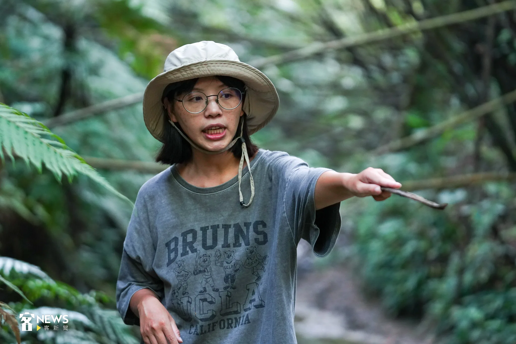 鄧君婷2023年辭去工作返回家鄉峨眉從事生態與文史工作。資料照片,宋佩遙攝