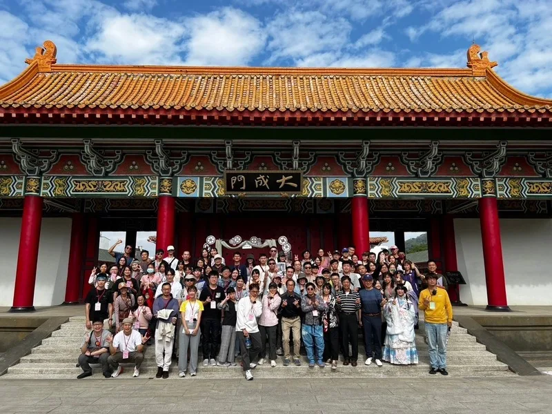 高雄市聲暉協會近日在高雄市孔廟舉辦聽障者大型解謎活動,吸引全台近百人報名參加。中央社