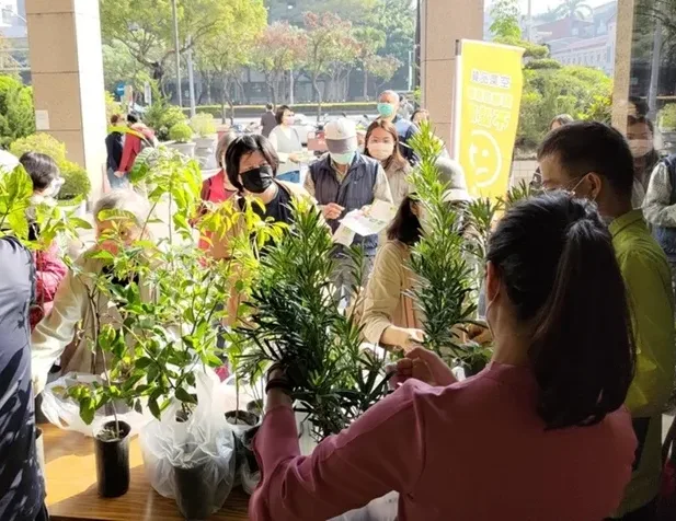 312植樹節送樹苗　高雄38區公所免費發2萬2800株