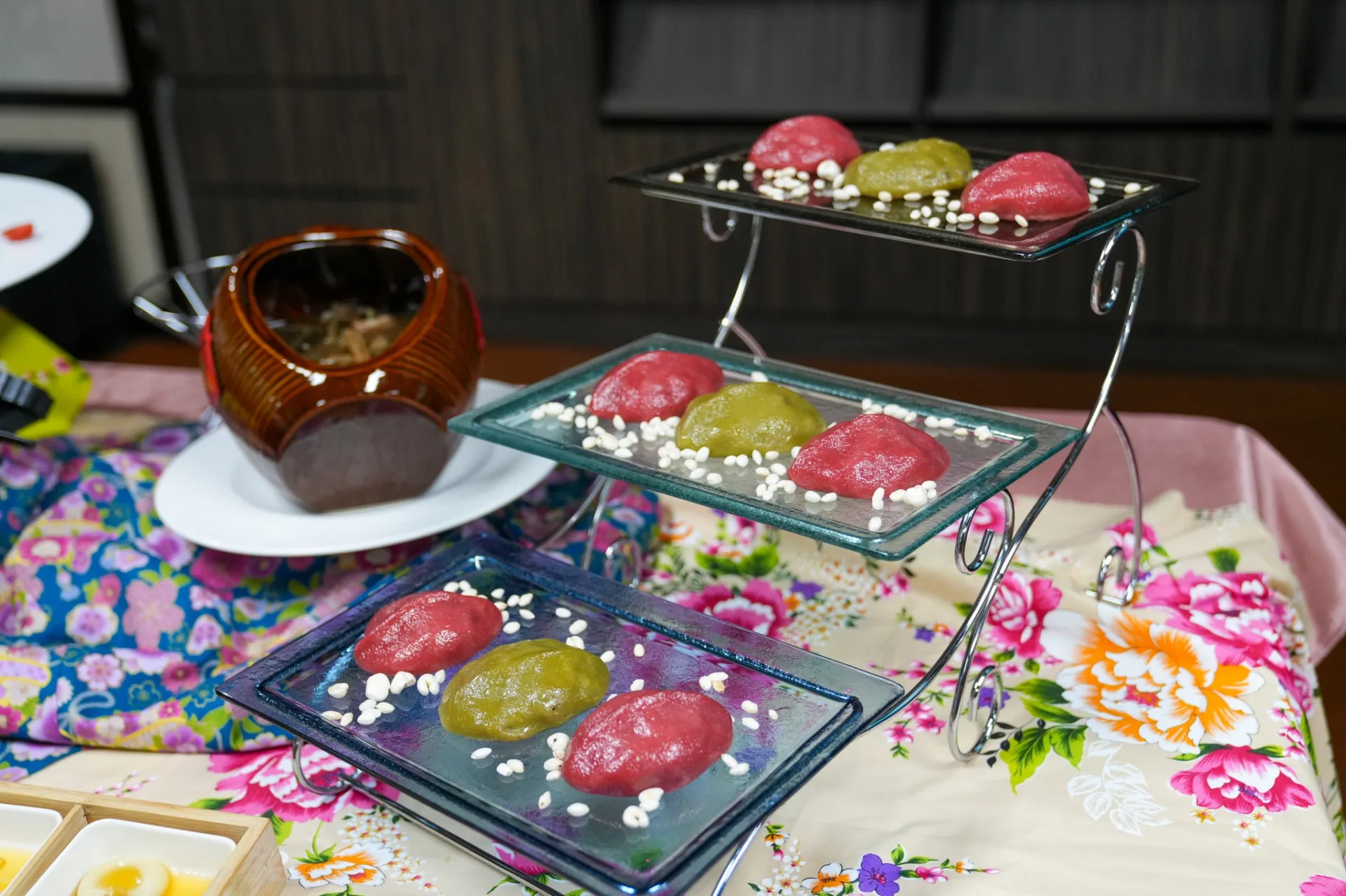 埔里鎮公所19日舉行客家桐花祭，可品嘗客家美食。埔里鎮公所提供