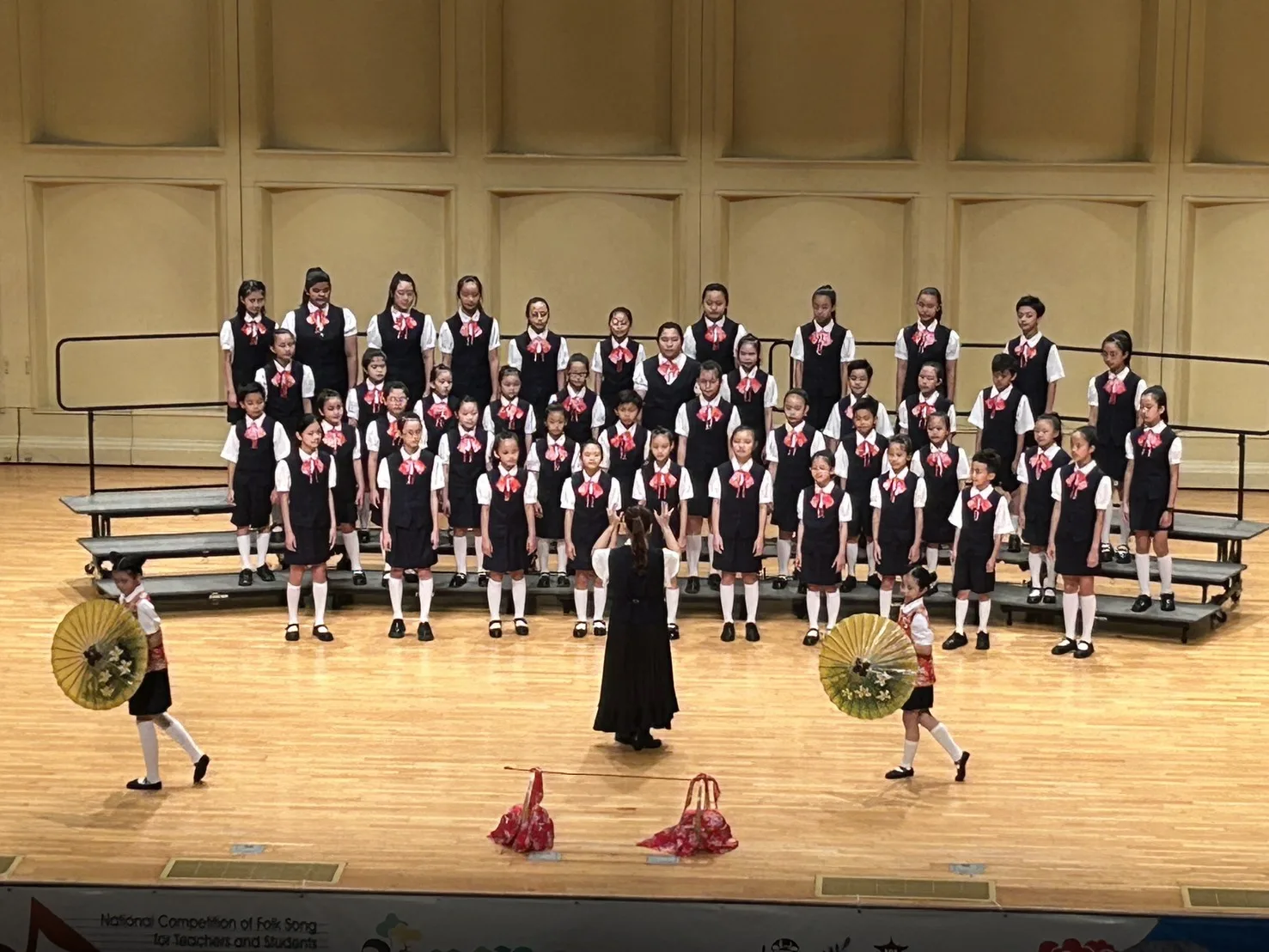 除了指定曲外，詔安客家合唱團也帶來自選曲《遐个靚靚的地方》最終榮獲「優等」成績。崙背國小提供