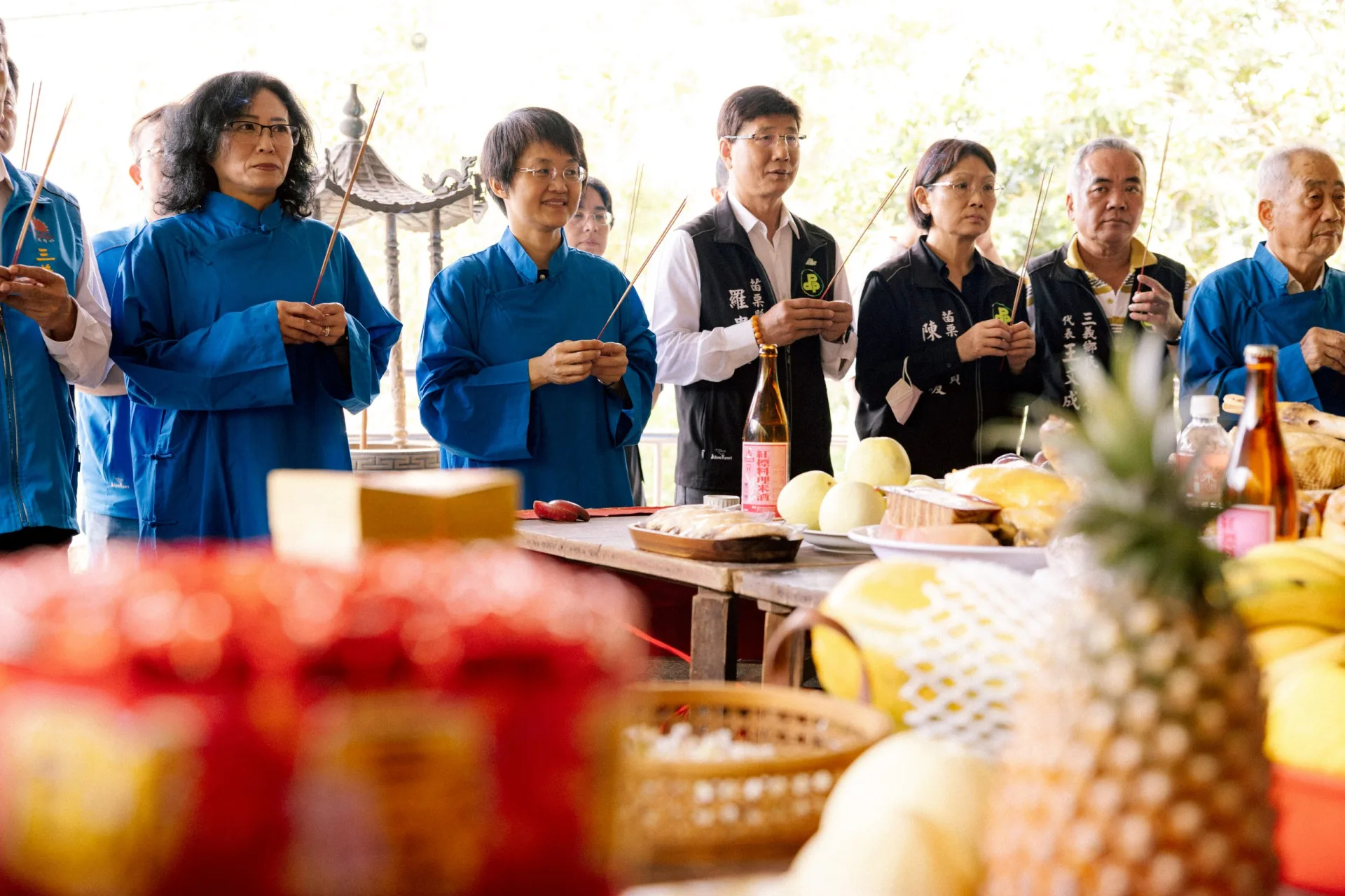 活動開始前包括客委會主委古秀妃、苗栗縣副縣長邱俐俐,一同以三獻禮奉香、獻果、獻酒儀式敬伯公。客家委員會提供