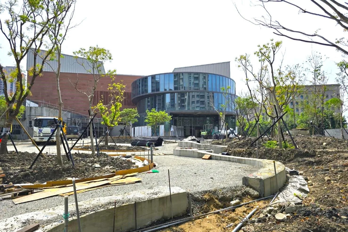 新竹縣立總圖書館新建工程預計於2025年上半年度竣工。新竹縣政府提供