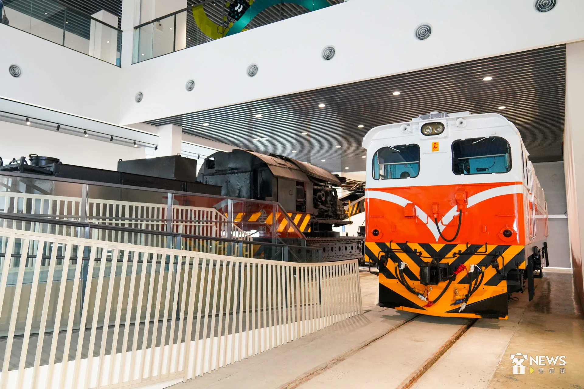 苗栗火車頭園區展出多部稀有火車頭,民眾可以近距離接觸火車。李台源攝