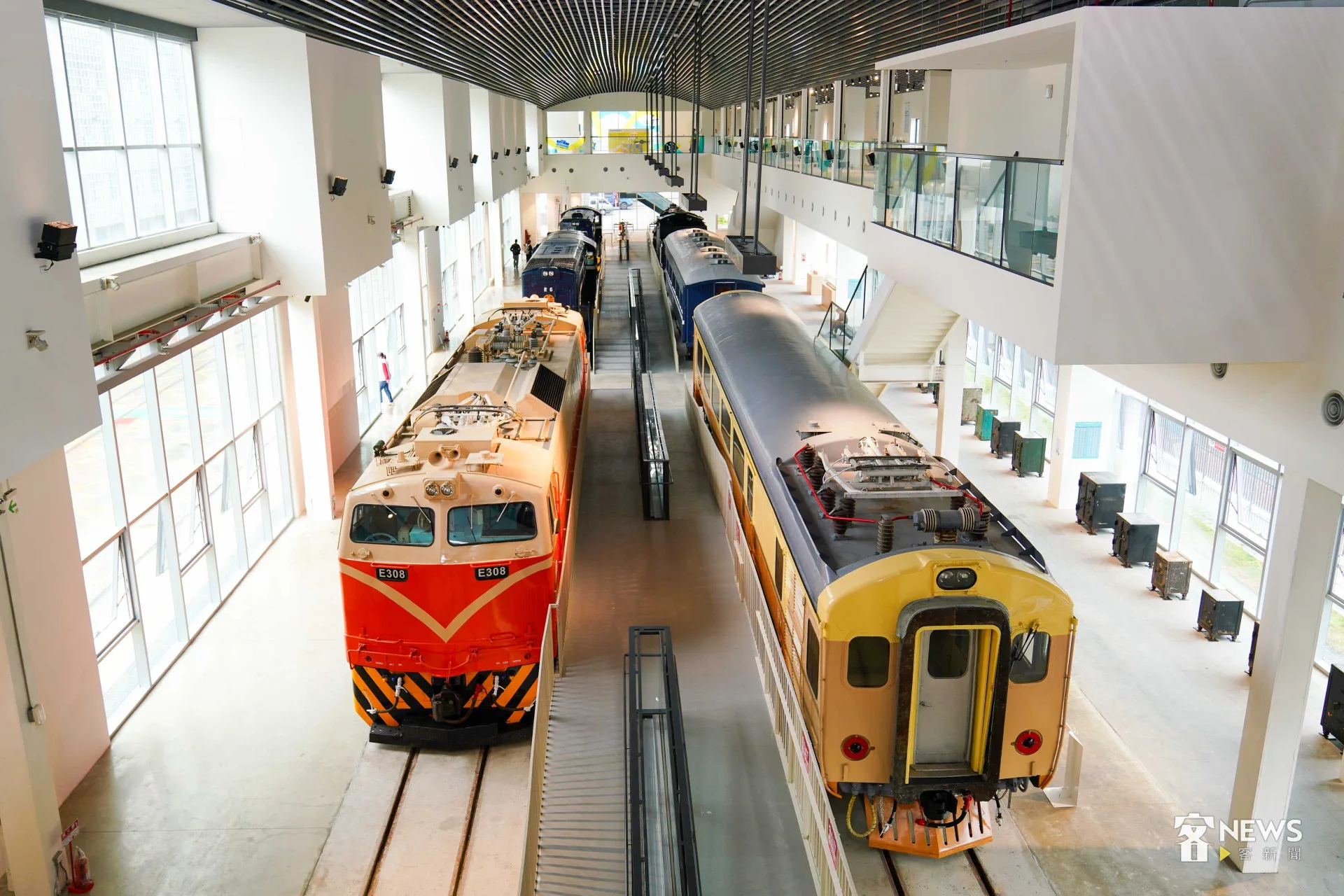 苗栗火車頭園區展示12輛珍稀火車頭。李台源攝