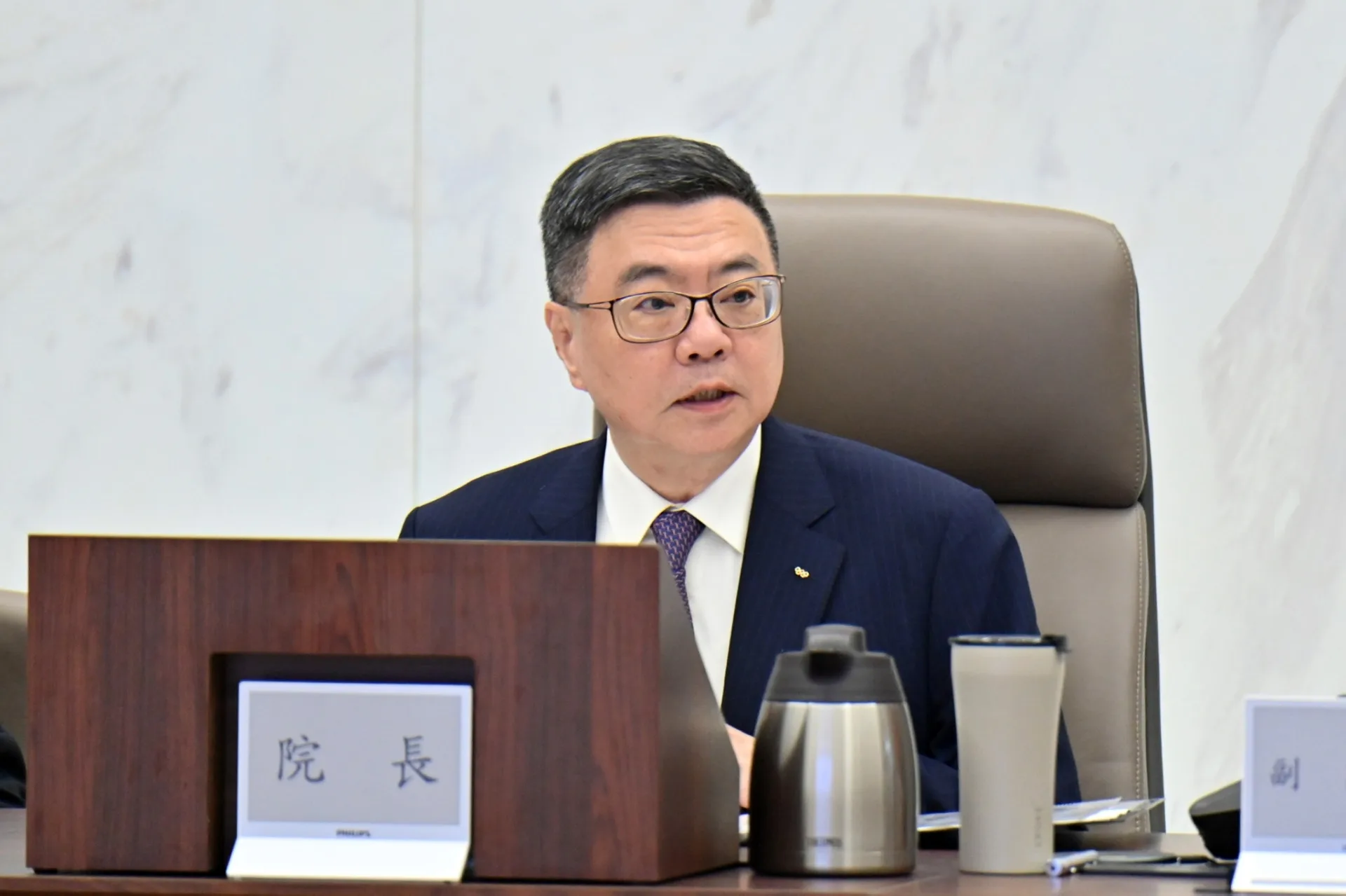 核三廠2號機將於5月17日除役,外界關心是否影響民生電價與能源配比等議題。行政院長卓榮泰今天表示,目前估算都在安全範圍,也會有新的發電機組加入,因此供電無虞。資料照