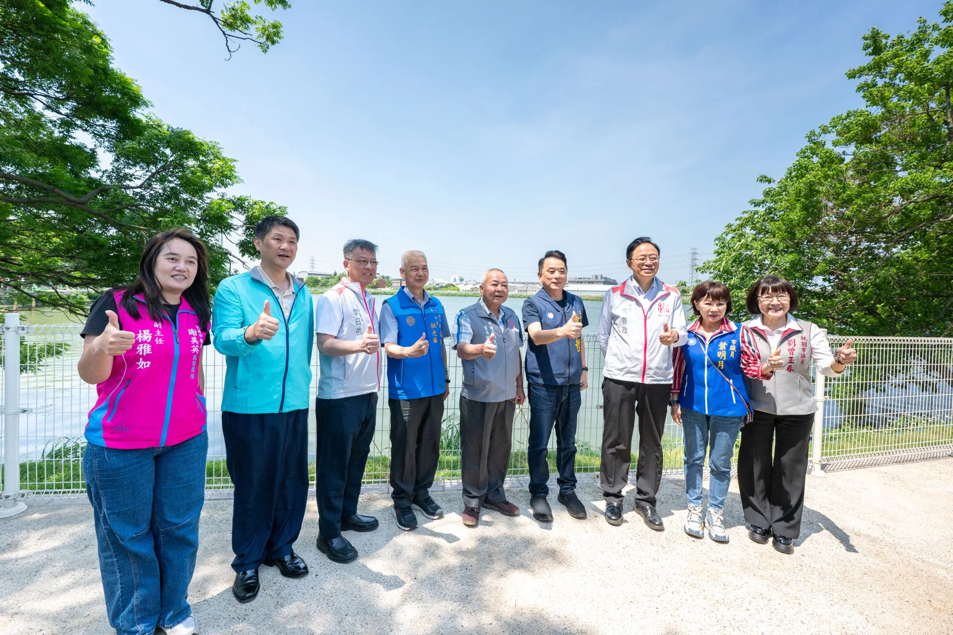 桃園大圳3-3埤塘綠美化完工。桃園市長張善政(右3)今天前往視察。