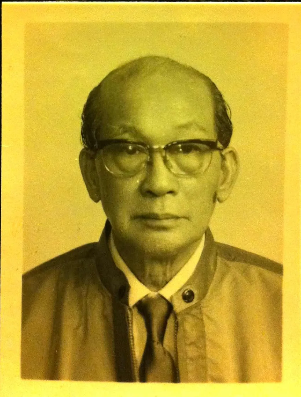 謝樹新（1918–1996）創辦《中原》雜誌，提供廣東來臺客家人抒發鄉愁的園地，《中原》撰稿群的廣東客也將客家「中原南遷論」思潮引進臺灣。何來美翻攝