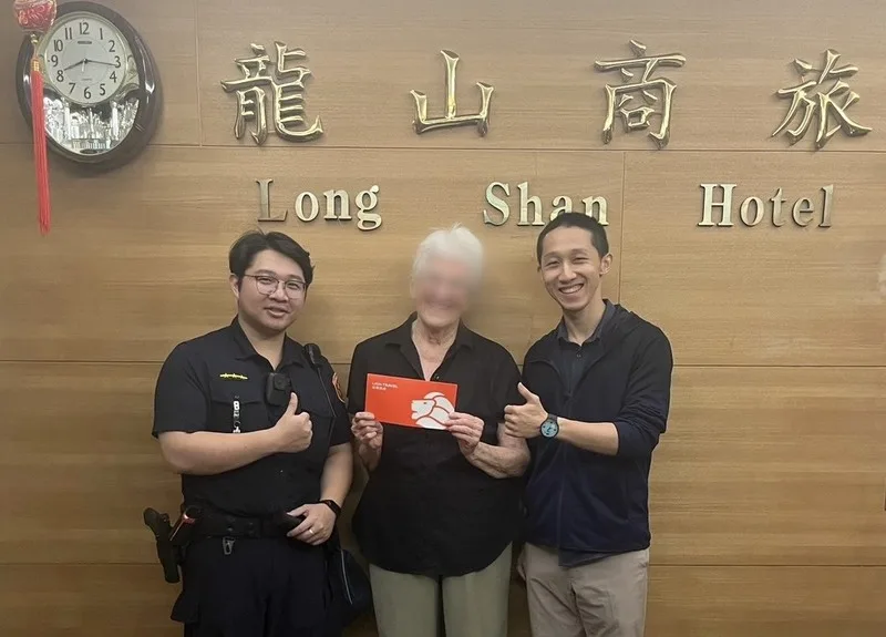 美籍婦人隻身訪台求救無門　萬華警協助訂機票