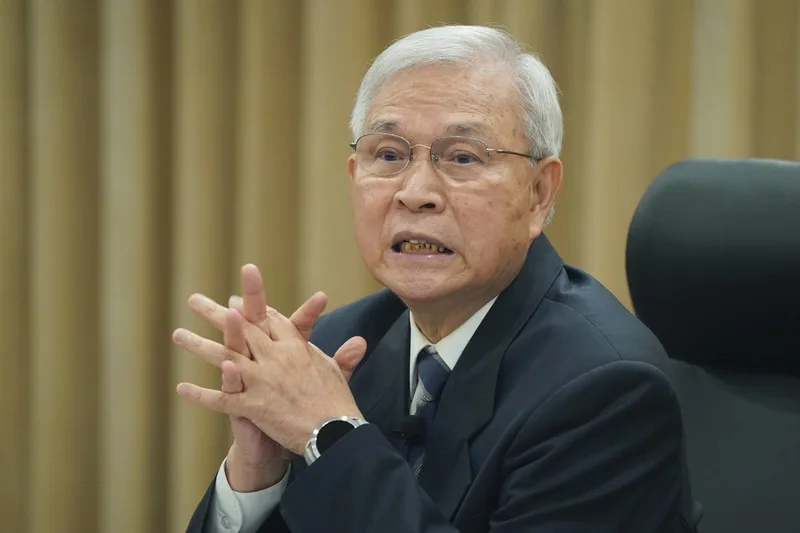 中央銀行總裁楊金龍5日強調,該行未操控匯率。中央社