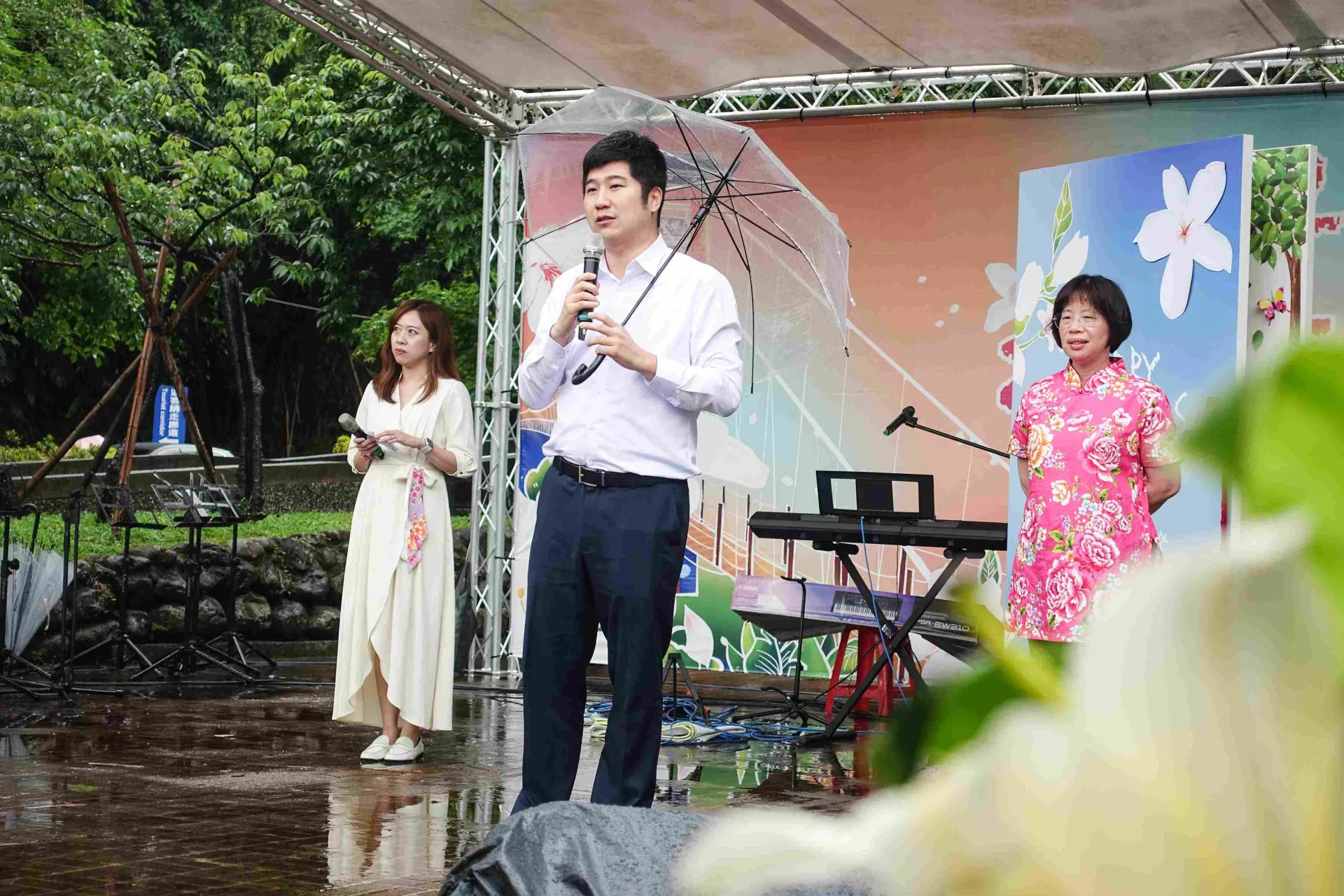 客委會副主委邱星崴致詞。