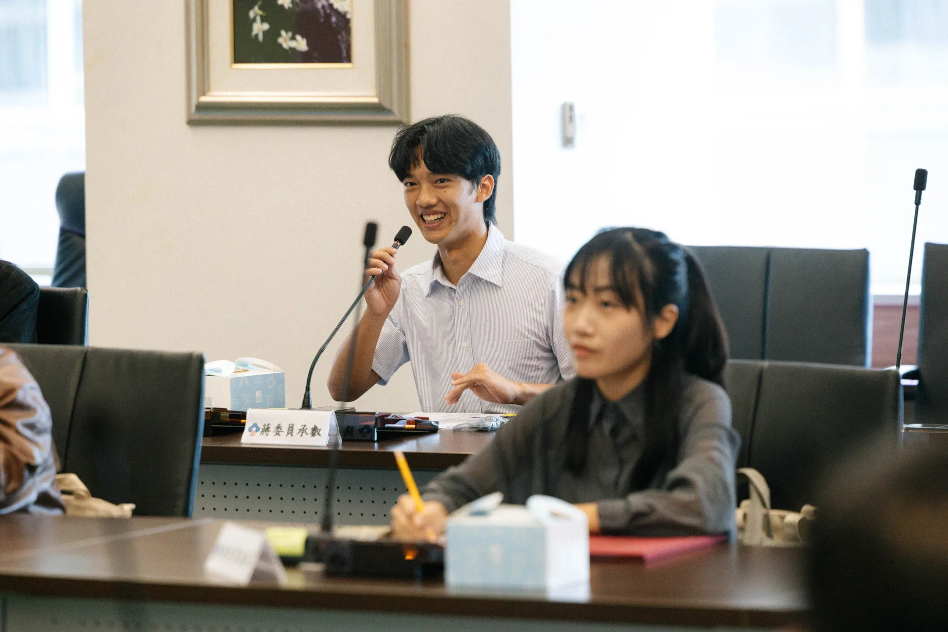 客青會會議中,年僅19歲的蔣承叡自我介紹。