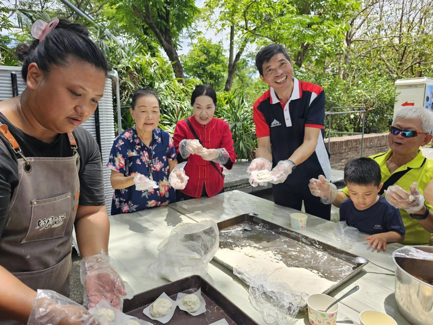 六堆客庄美食體驗,體驗隘寮社區黃荊包。