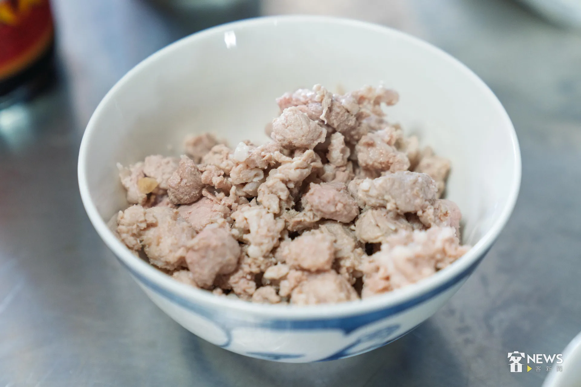 粄粽配料之一的「豬絞肉」。李台源攝
