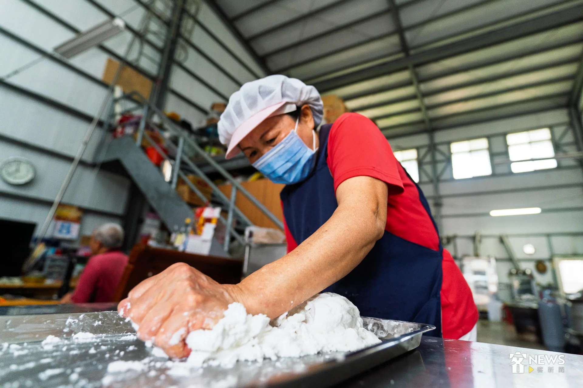 每逢週末,夫妻倆凌晨3點就要起床備料。李台源攝