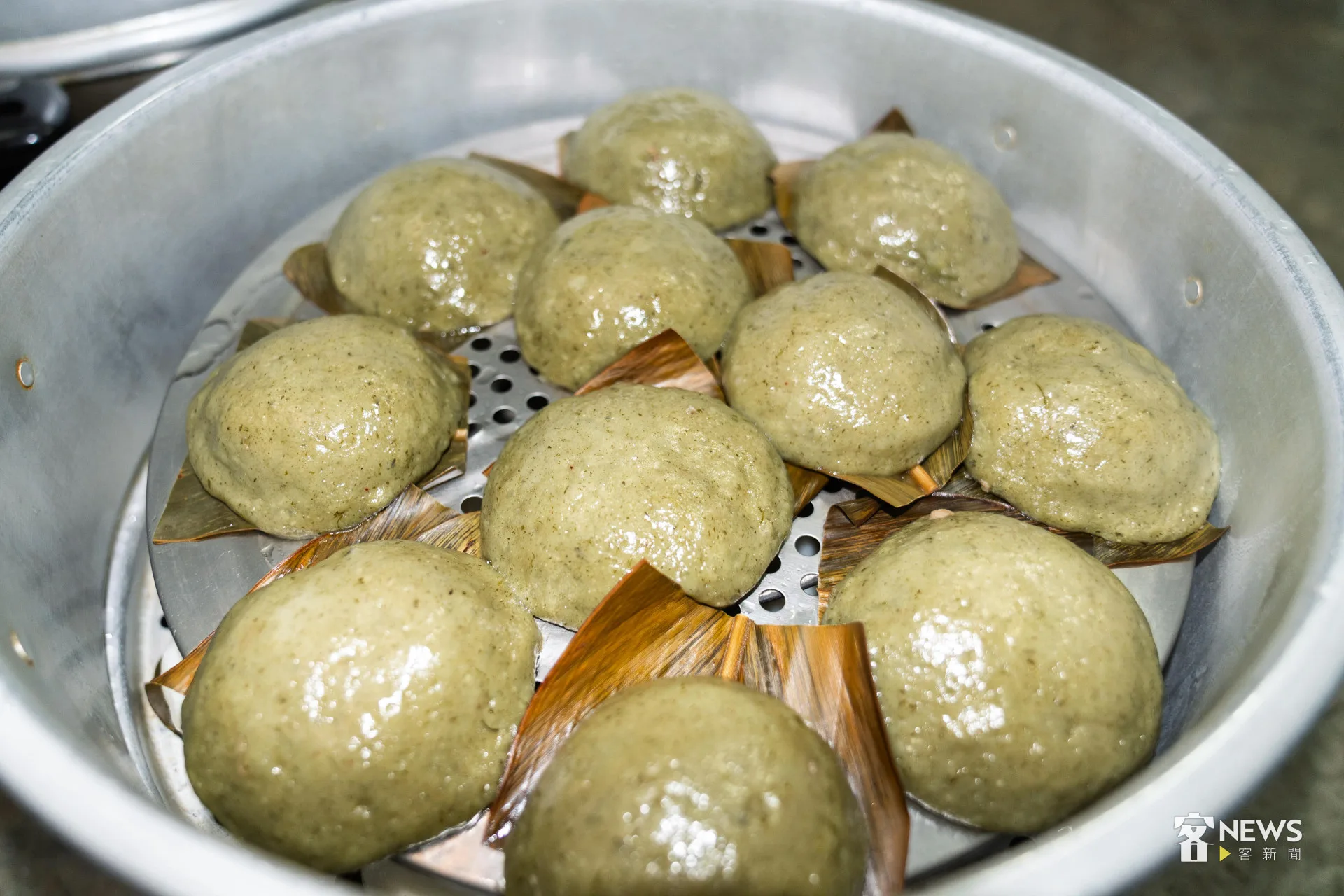 艾草粄也是王家受歡迎的招牌美食。李台源攝
