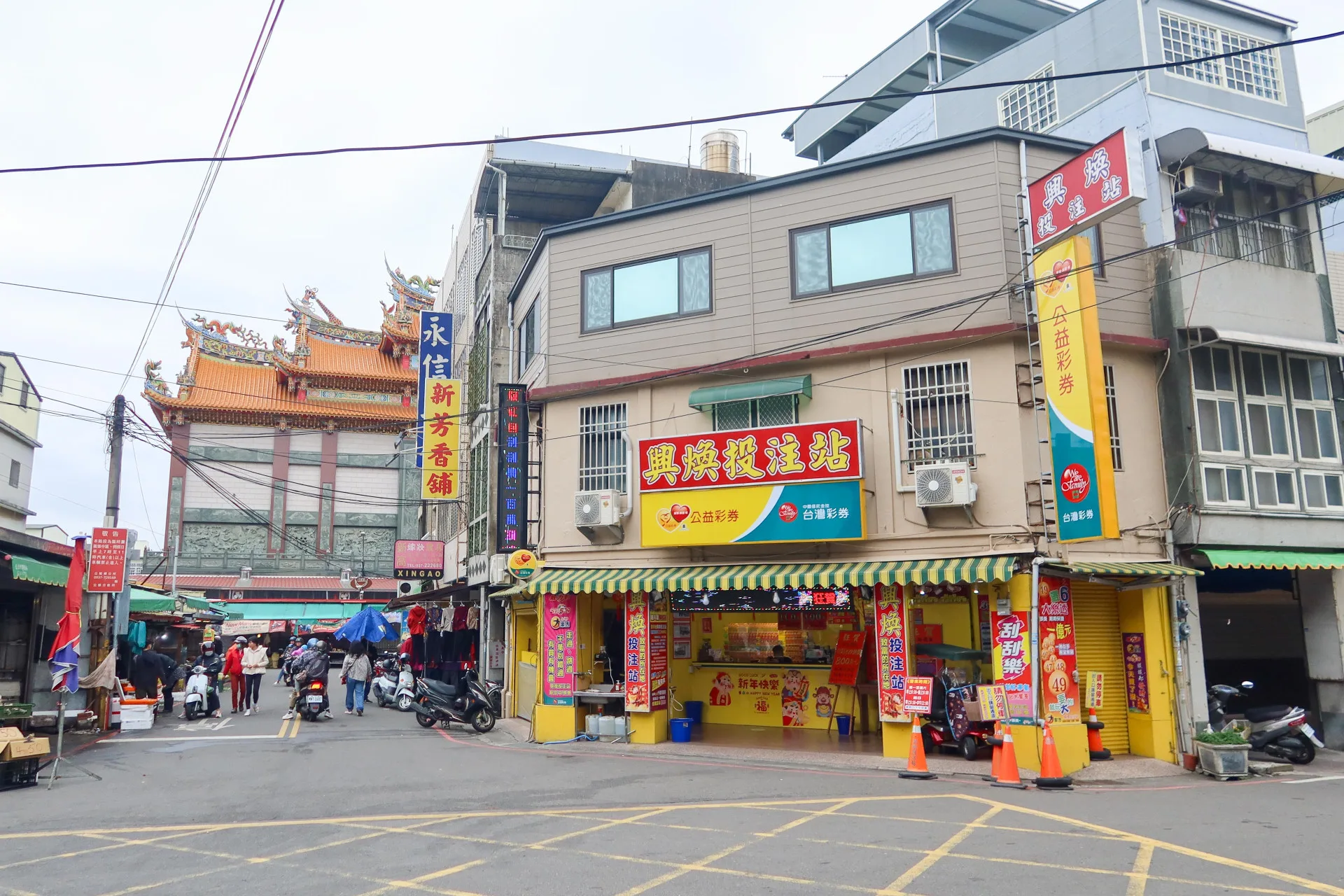 位於公館五穀宮廟後的興煥投注站,屢開出大獎,已成全臺最興旺的投注站。何來美攝