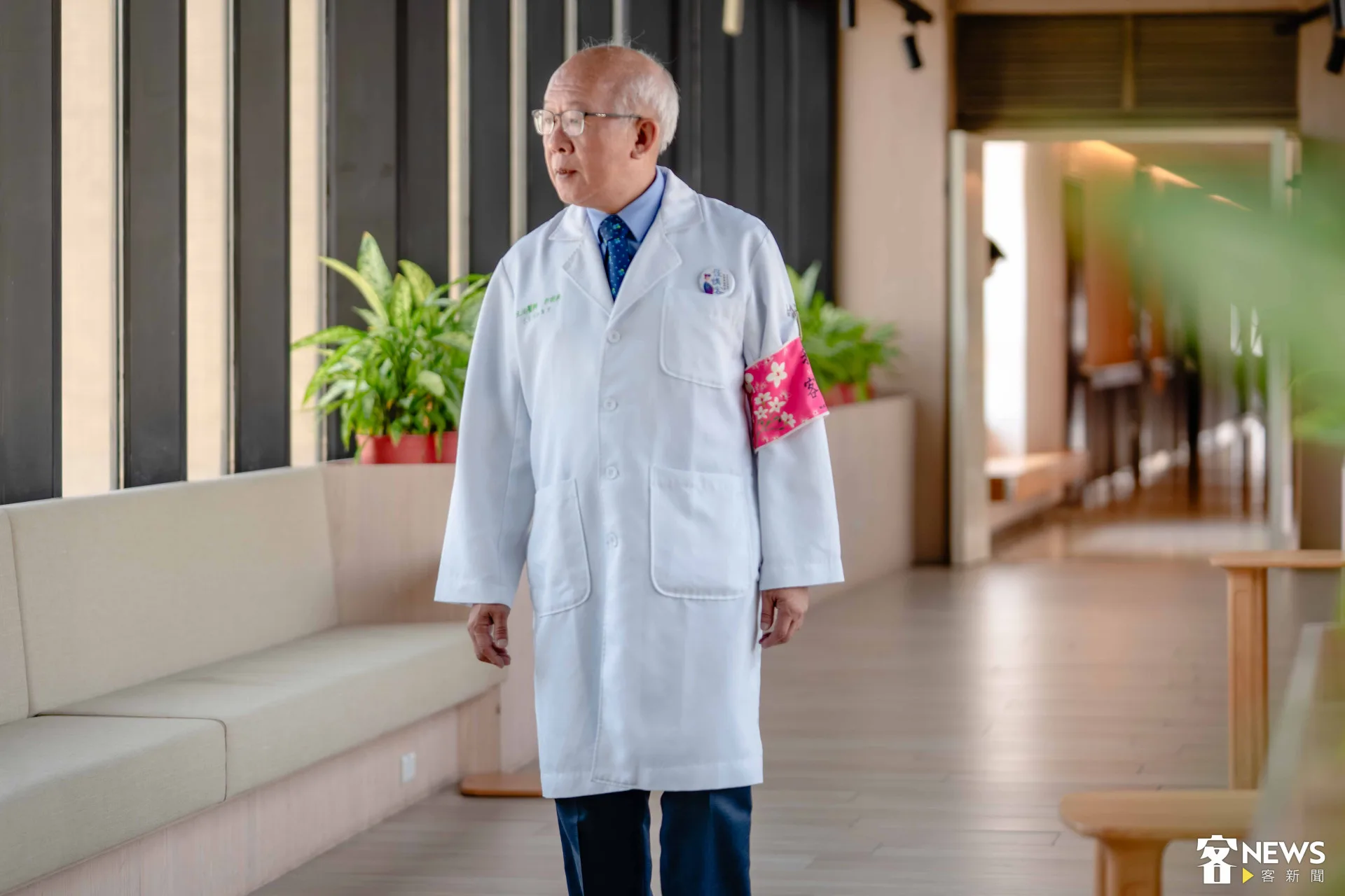 許詩典說，出版《旅者健康守護人》一書，最大一個目的就是讓機組人員也能具備一定的醫療應變知識。朱愷元攝