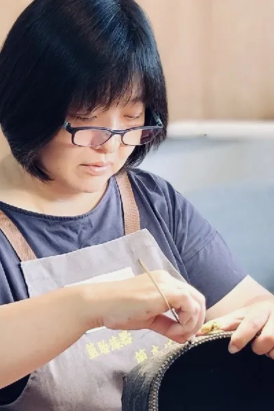 「竹工藝—籃胎漆器」工藝家簡嘉儀。