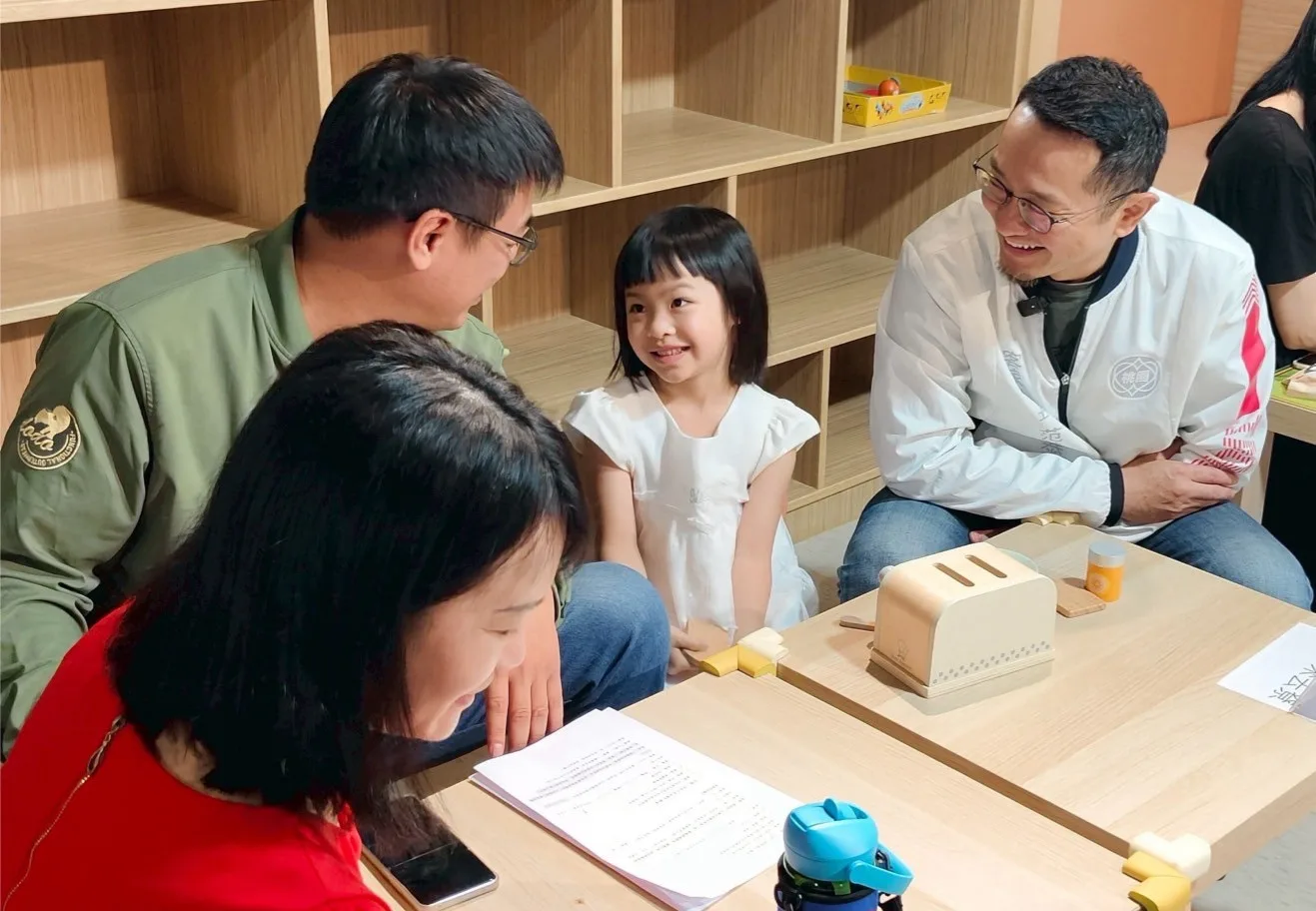 桃園客語家庭2.0-屋下來講客，有影喔 。