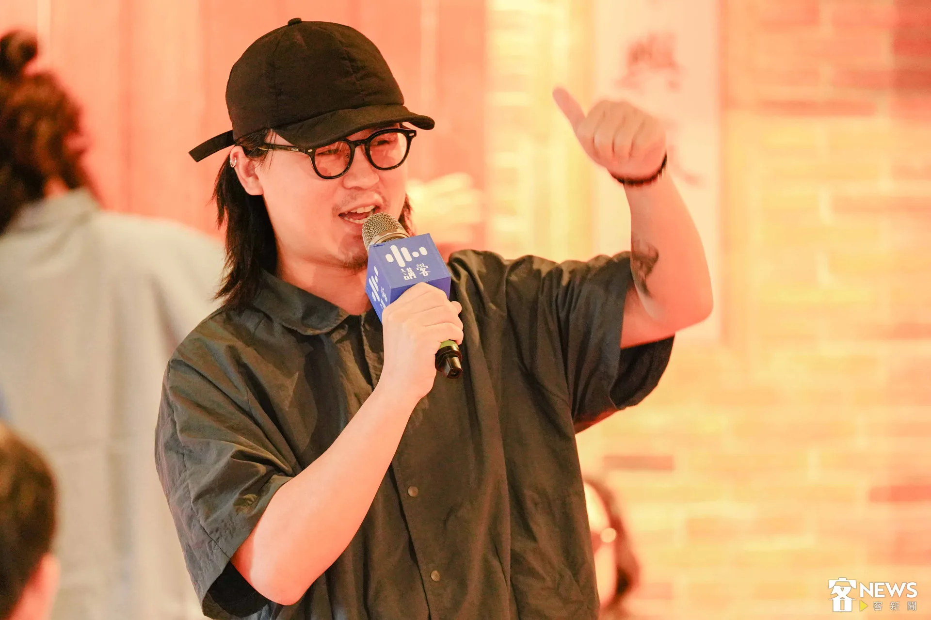 《音樂祭衰人》主持人、粹垢主唱賴尚群。朱愷元攝