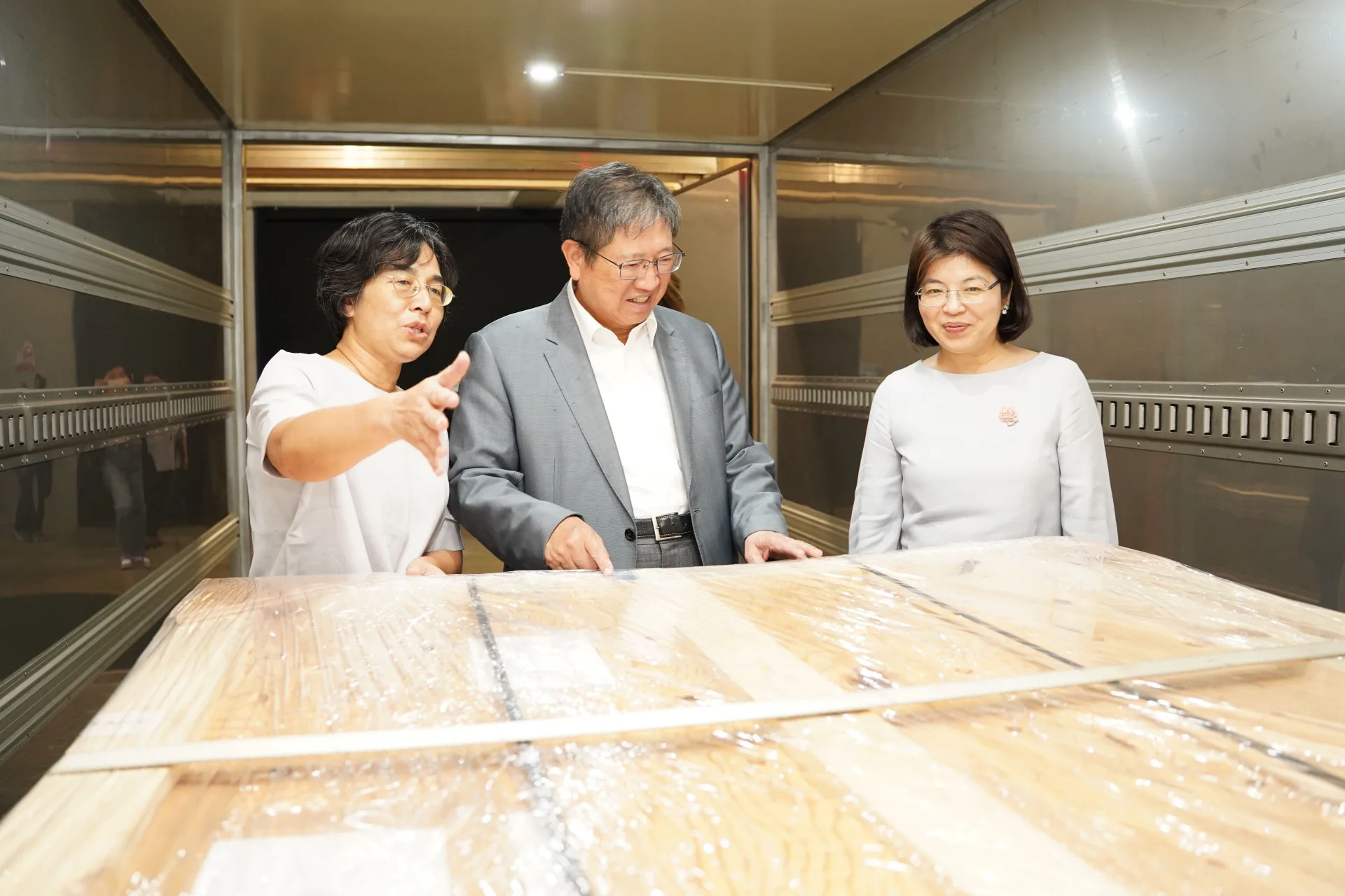 蔡蔭棠畫作將於7月30日開箱。