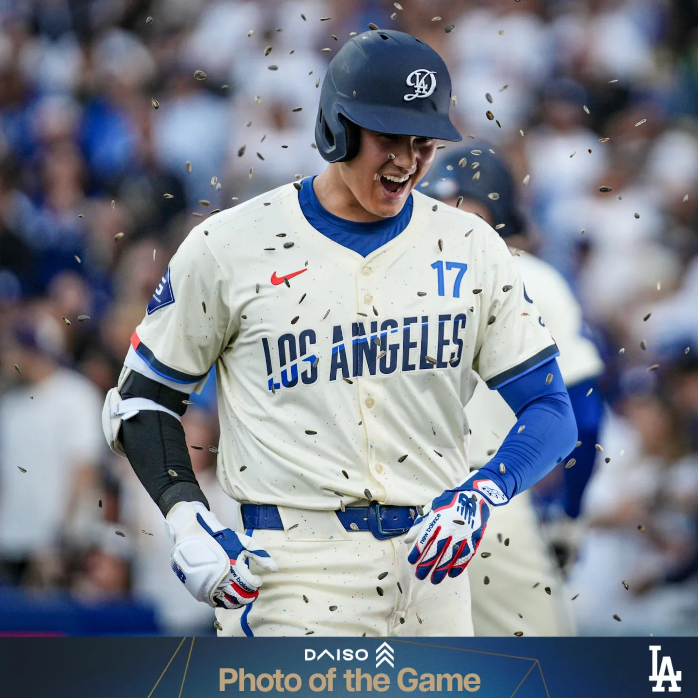 大谷翔平曾3度榮膺MVP,本季打擊率來到2成97,攻擊指數(OPS)1.035,全壘打25發。道奇官方X
