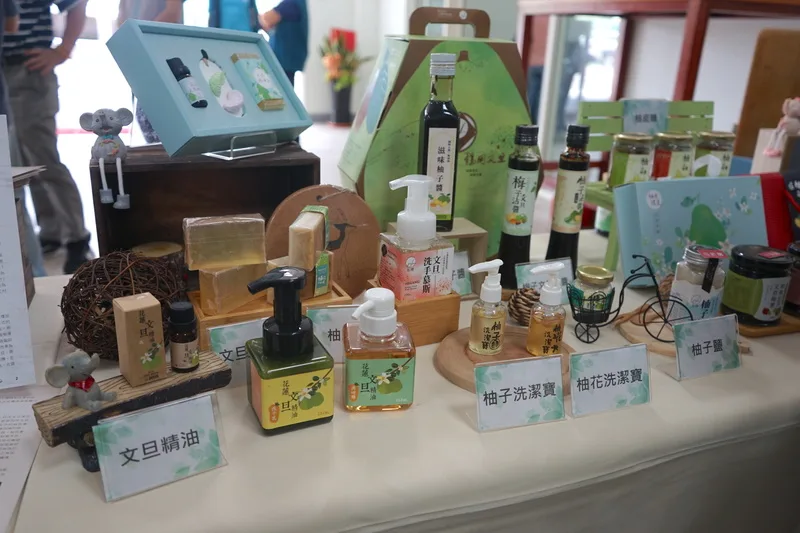 農業部補助花蓮瑞穗鄉興建農業推廣中心及文旦加工廠20日正式啟用,可提供分級、精油及果肉萃取,製作成多樣的文旦加工產品。中央社