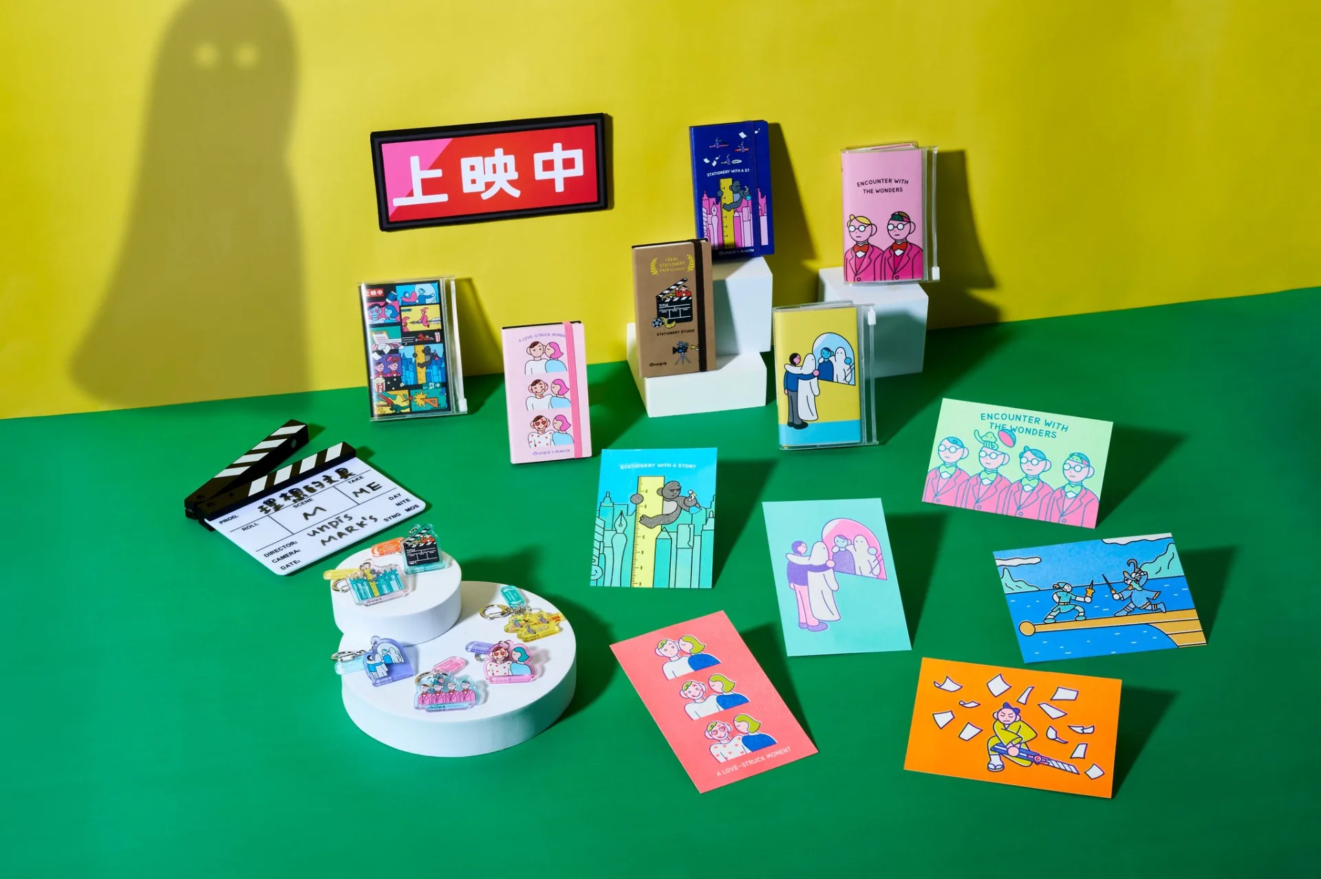 一年一度的大型文具策展「2025理想的文具」，將常見文具化身為電影主角與場景。翻攝自誠品書店 eslite bookstore FB