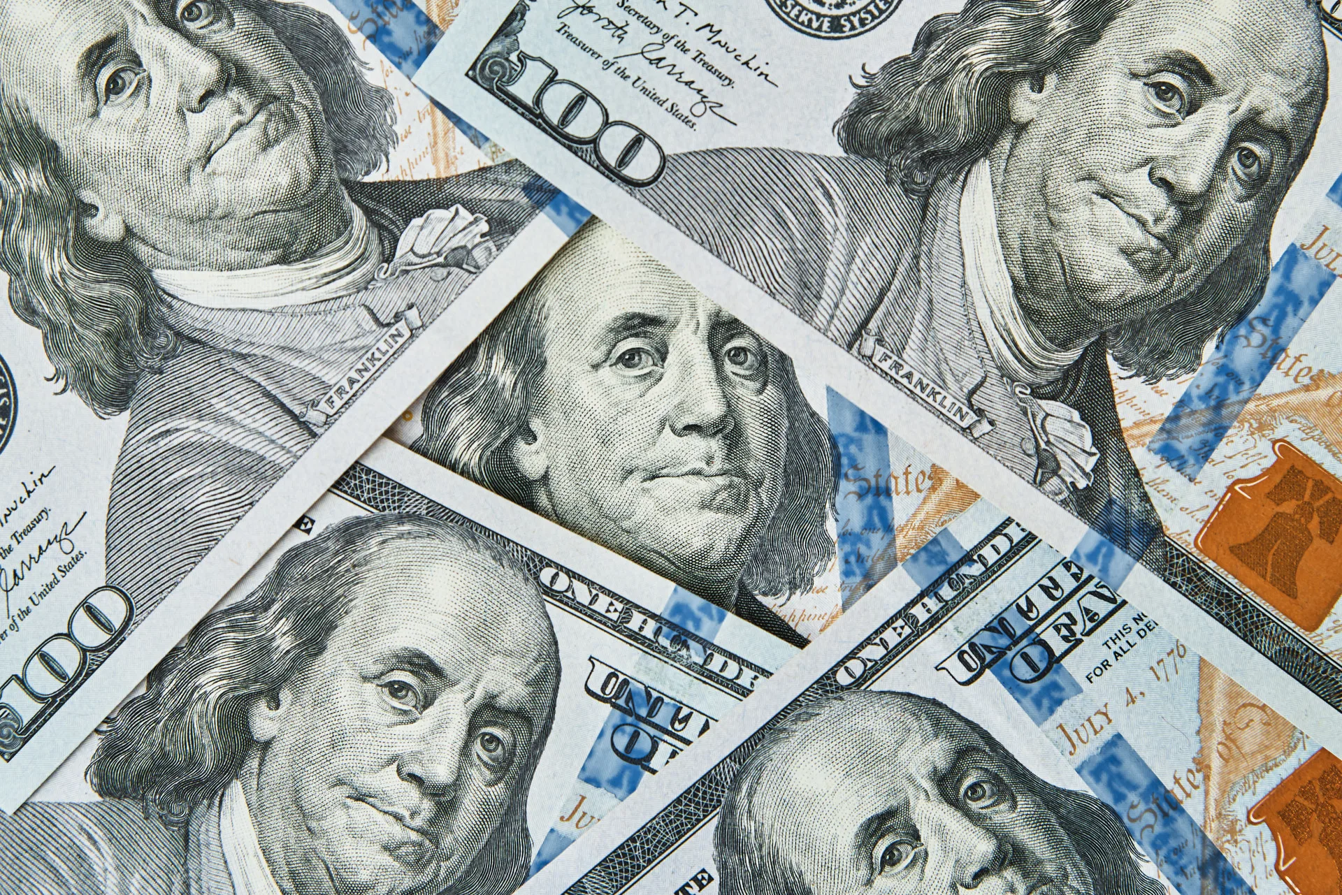 近期美元持續走弱。