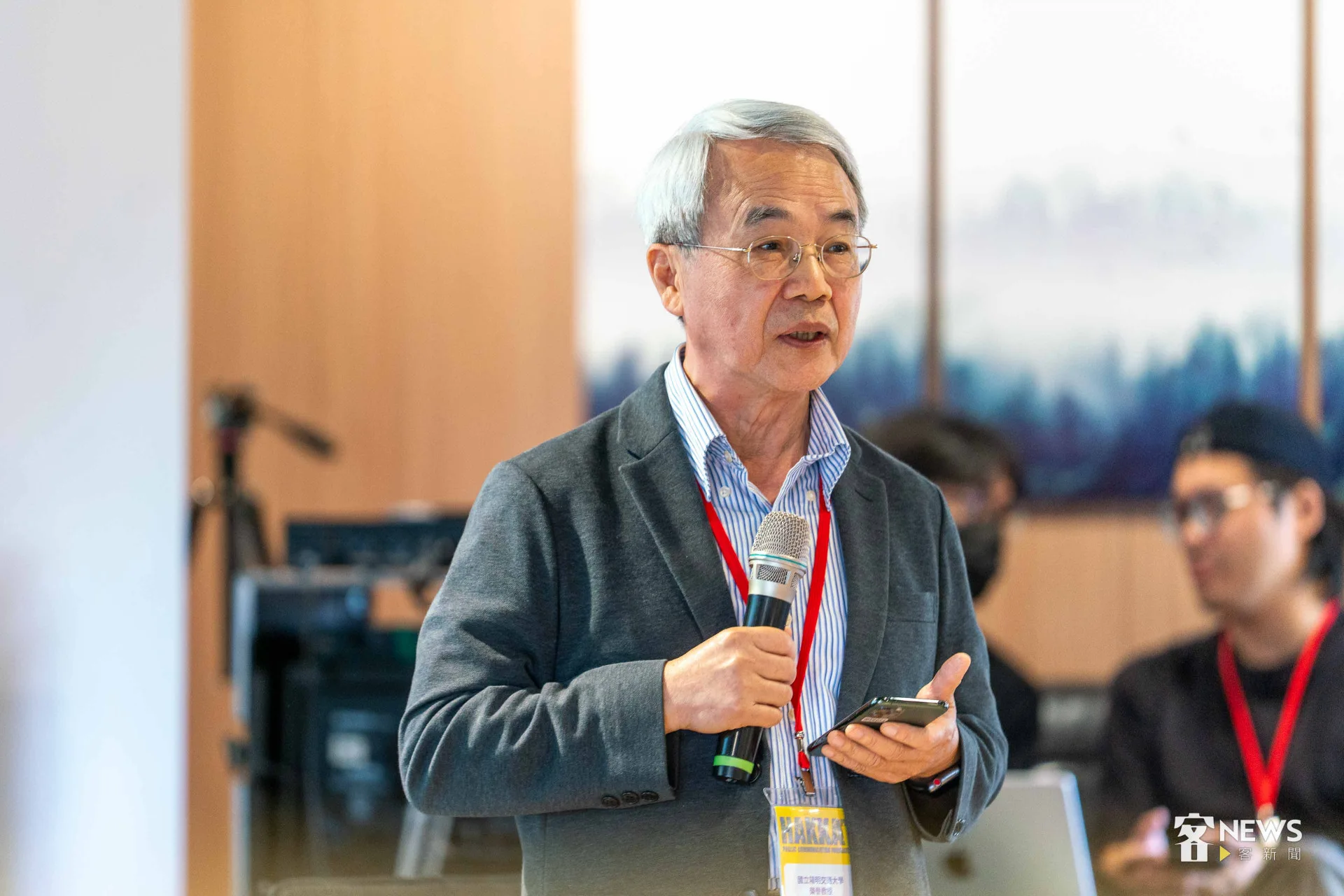 國立陽明交通大學榮譽教授張維安分享「AI時代下的客語媒體傳播」。李台源攝