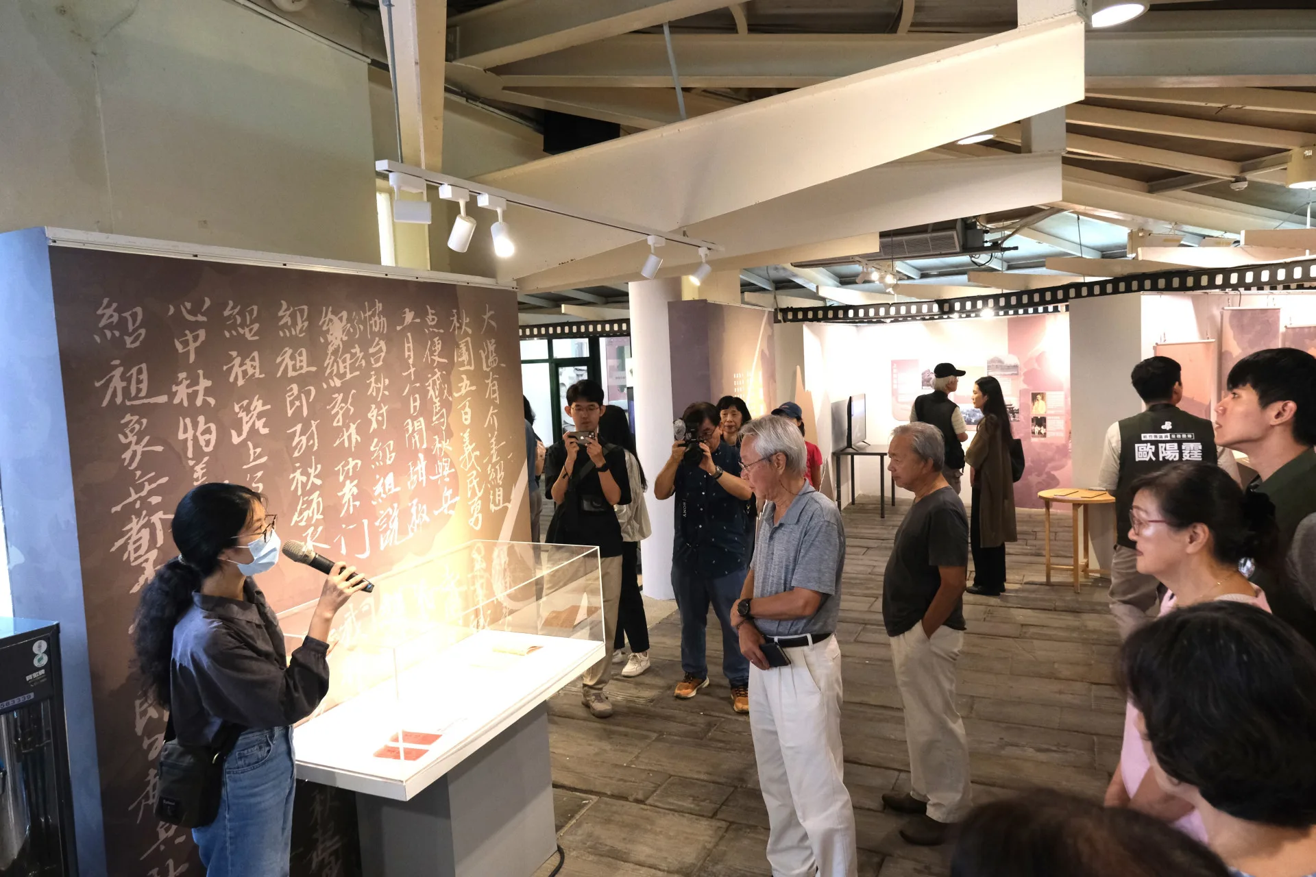 「乙未中的竹塹」展出新竹縣縣史館與清大文物館館藏。新竹縣政府提供