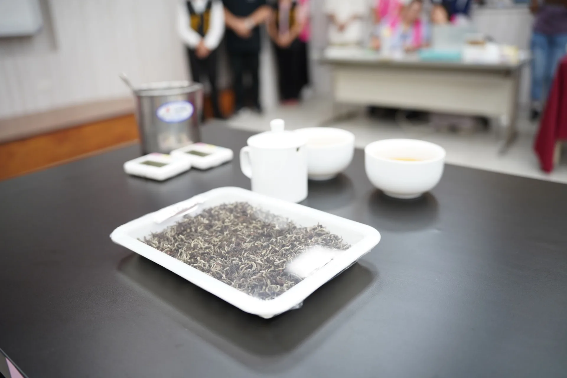 評茶標準為外觀（含形狀色澤）30分、香味（香氣、滋味）60分、水色10分，總分100分。