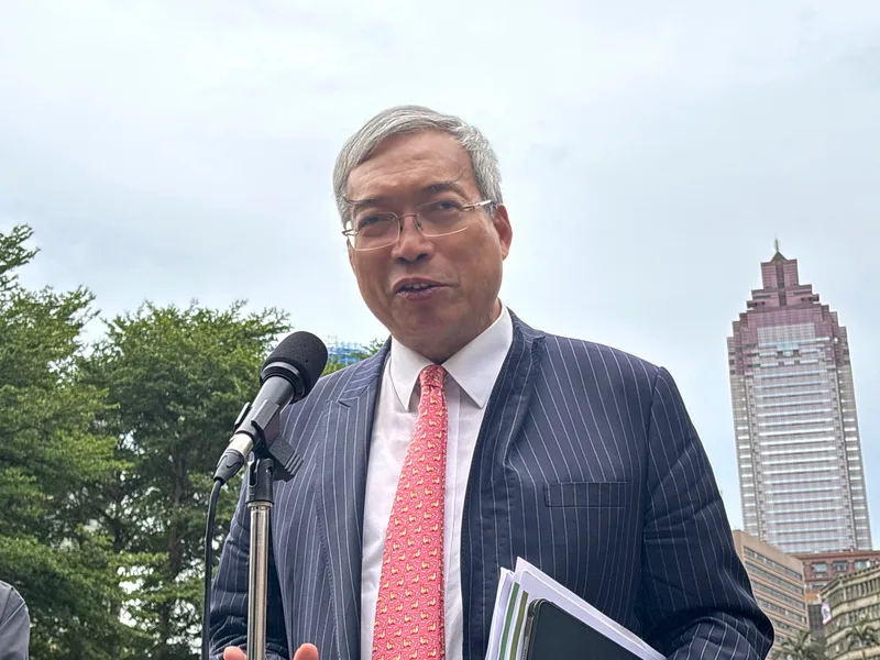 行政院經濟發展委員會第2次顧問會議22日登場，聚焦AI新十大建設。財訊雙週刊社長謝金河說，會中討論如何建構台灣成為「亞洲那斯達克（NASDAQ）」。中央社