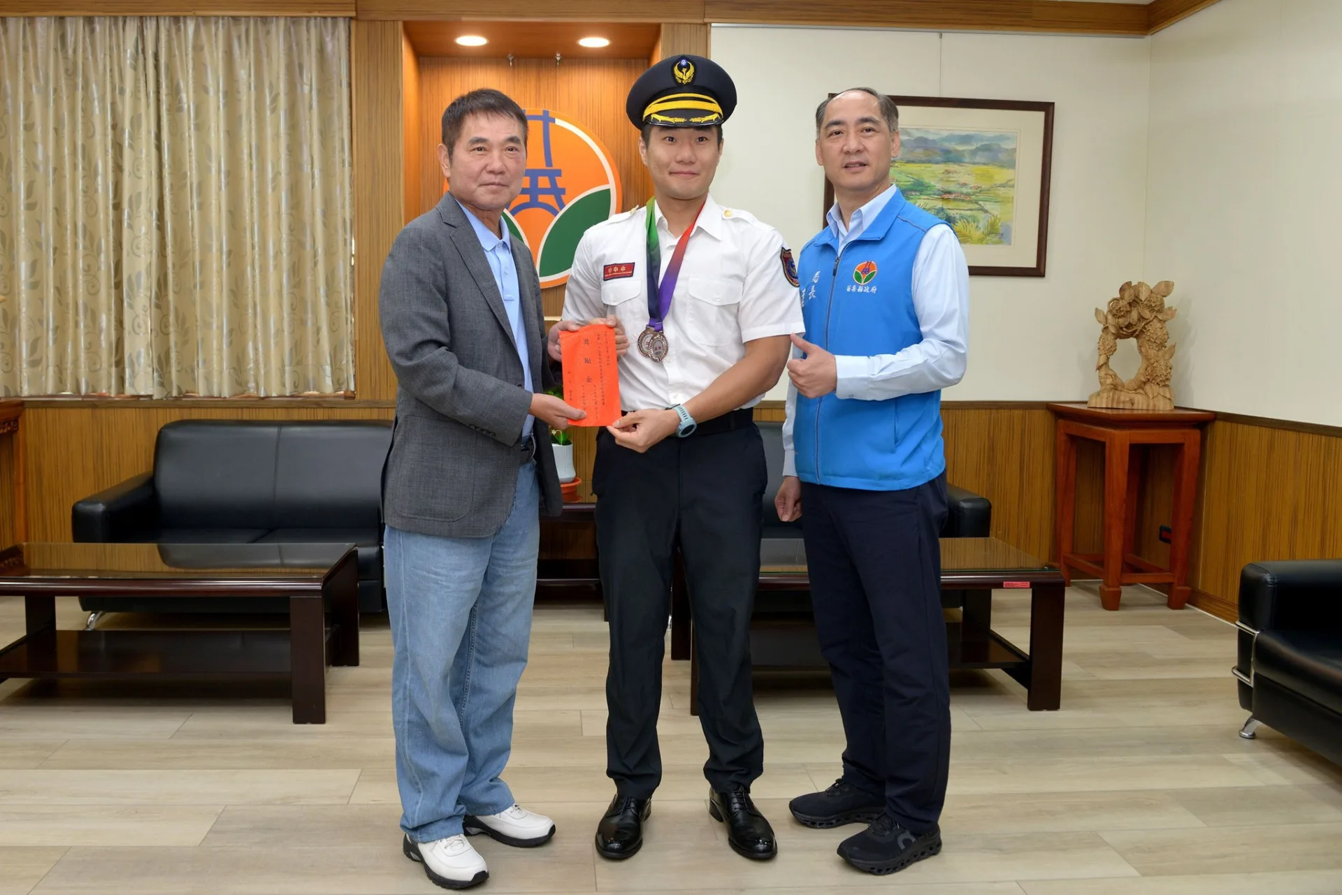 陳震廷「2025年第21屆世界警察消防運動會」，獲得男子66公斤量級健力金牌、男子66公斤量級握推金牌。