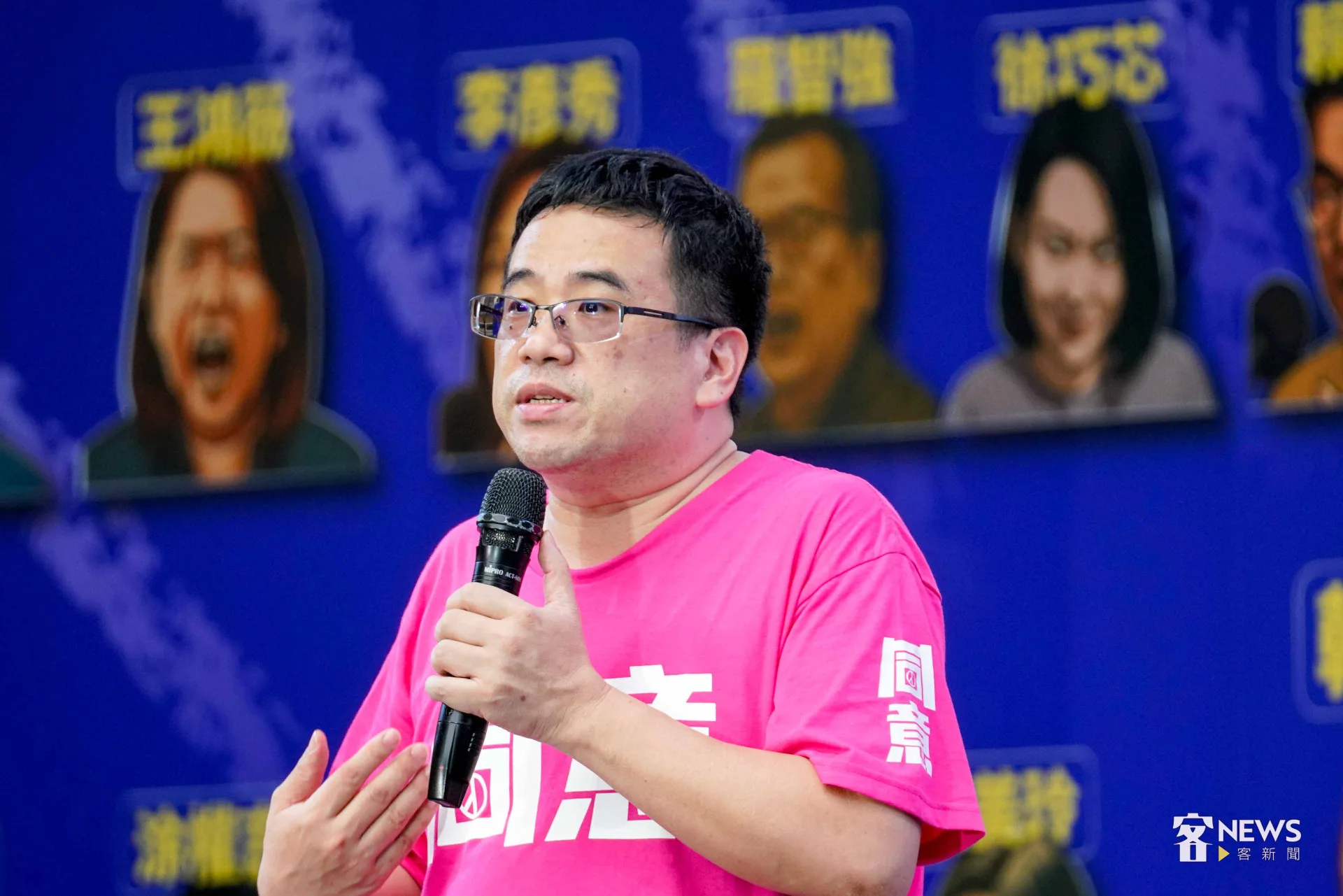 台灣足球發展協會榮譽理事長石明謹現身力挺大罷免。李台源攝