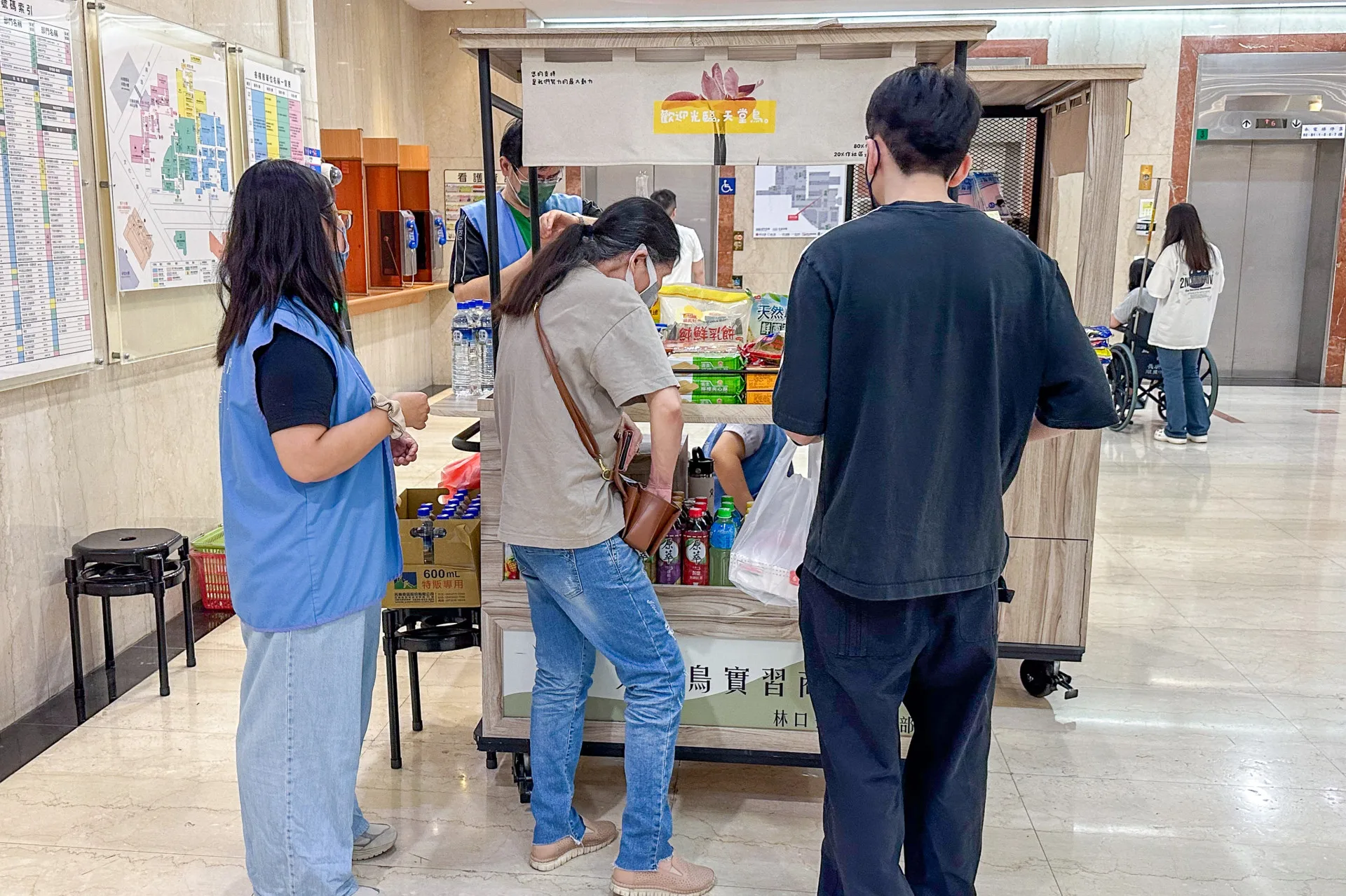 慢慢仔有人改善當好，就毋使逐日來，就做得正常上班過自家个生活。邱鴻春攝