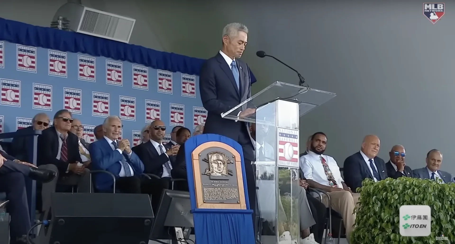 鈴木一朗在日職效力長達9年，2000年賽季結束後挑戰美國職棒大聯盟（MLB），最終與西雅圖水手簽約，開啟輝煌的第2段職業生涯。翻攝自MLB YouTube