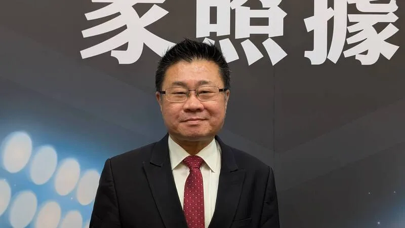 衛福部次長呂建德22日出席記者會，並接受媒體聯訪表示，針對就業服務法第46條修法開放80歲以上免巴氏量表即可申請移工，衛福部與勞動部密切配合，透過雙次長會議共同協調因應措施。中央社